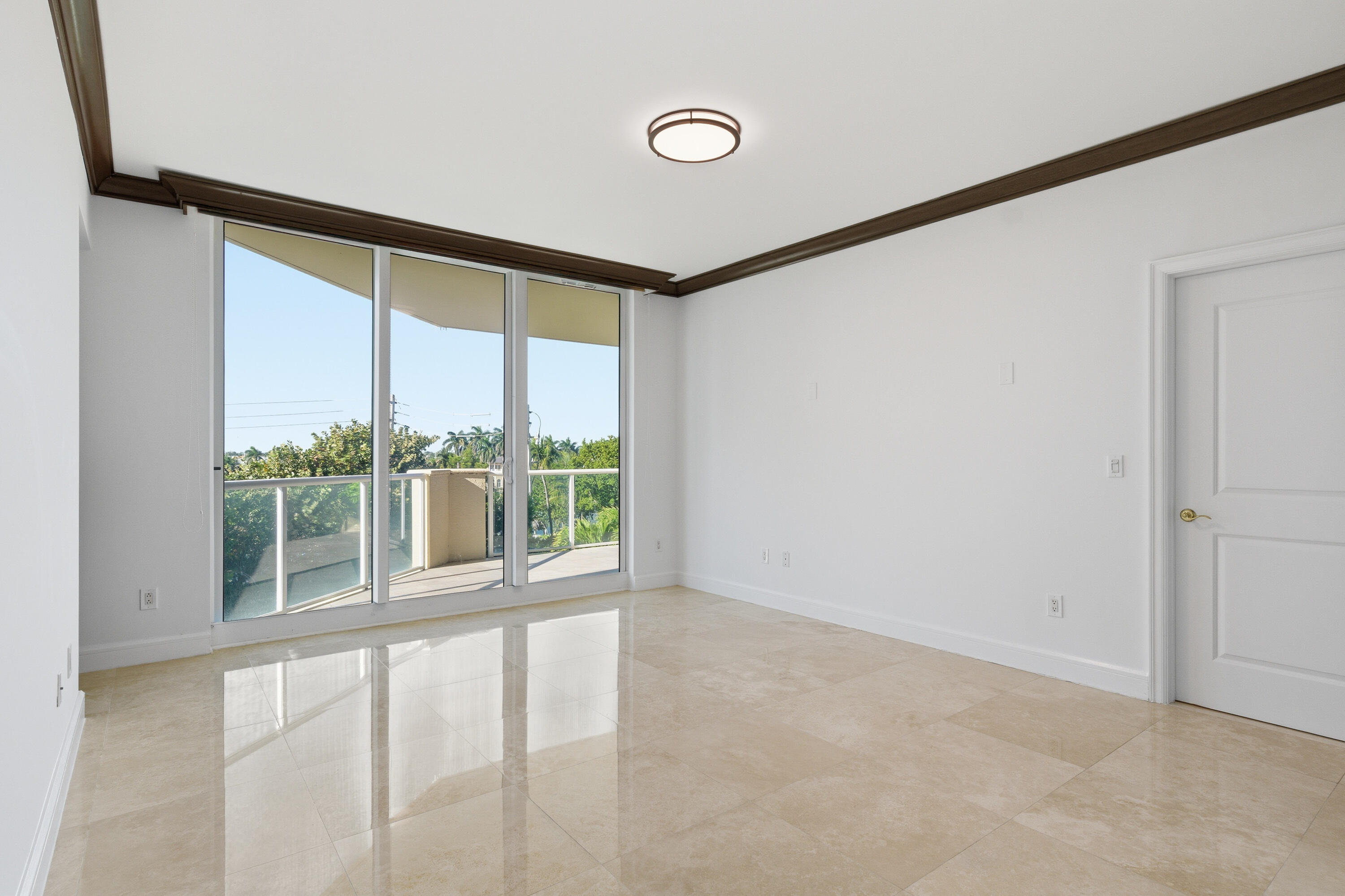 OCEAN GRANDE BEACH & MARINA - Residential