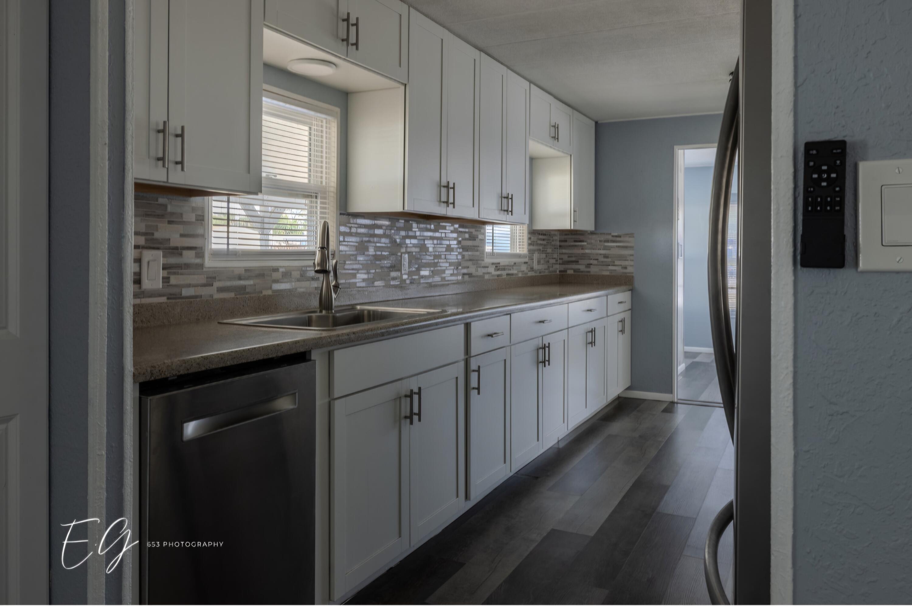 Spanish Lakes Riverfront - Residential