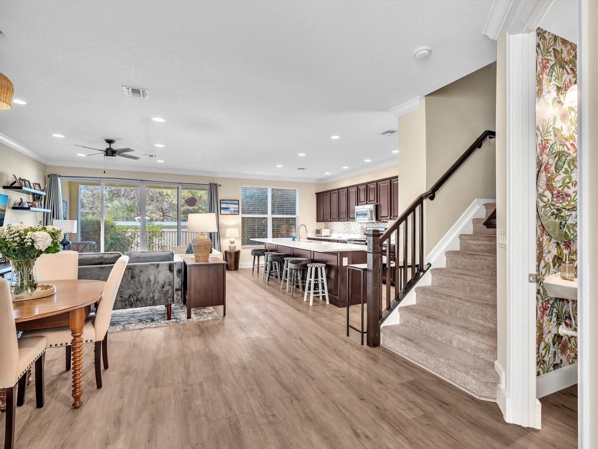 BLUE LAKE TOWNHOMES - Residential