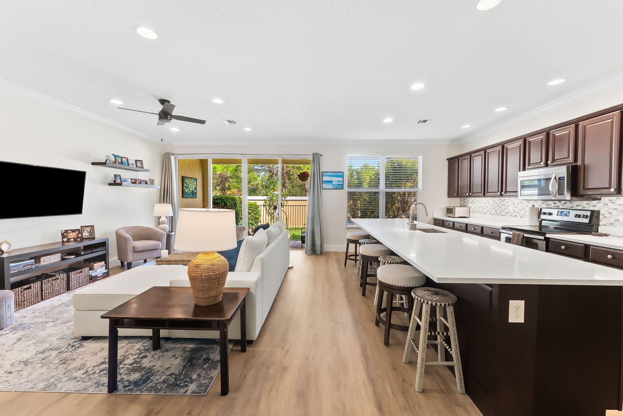 BLUE LAKE TOWNHOMES - Residential