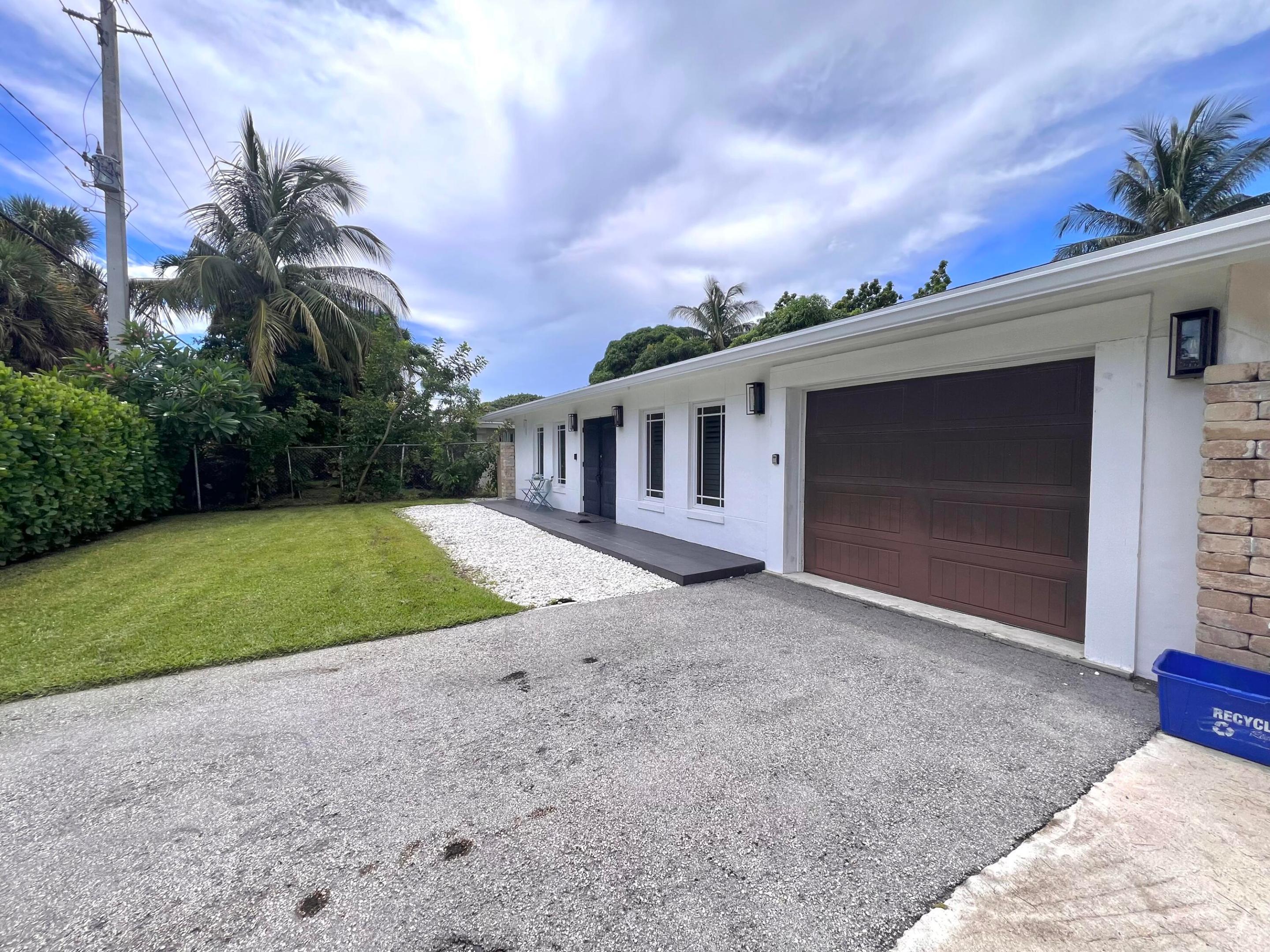 BELLVIEW COURT - Residential
