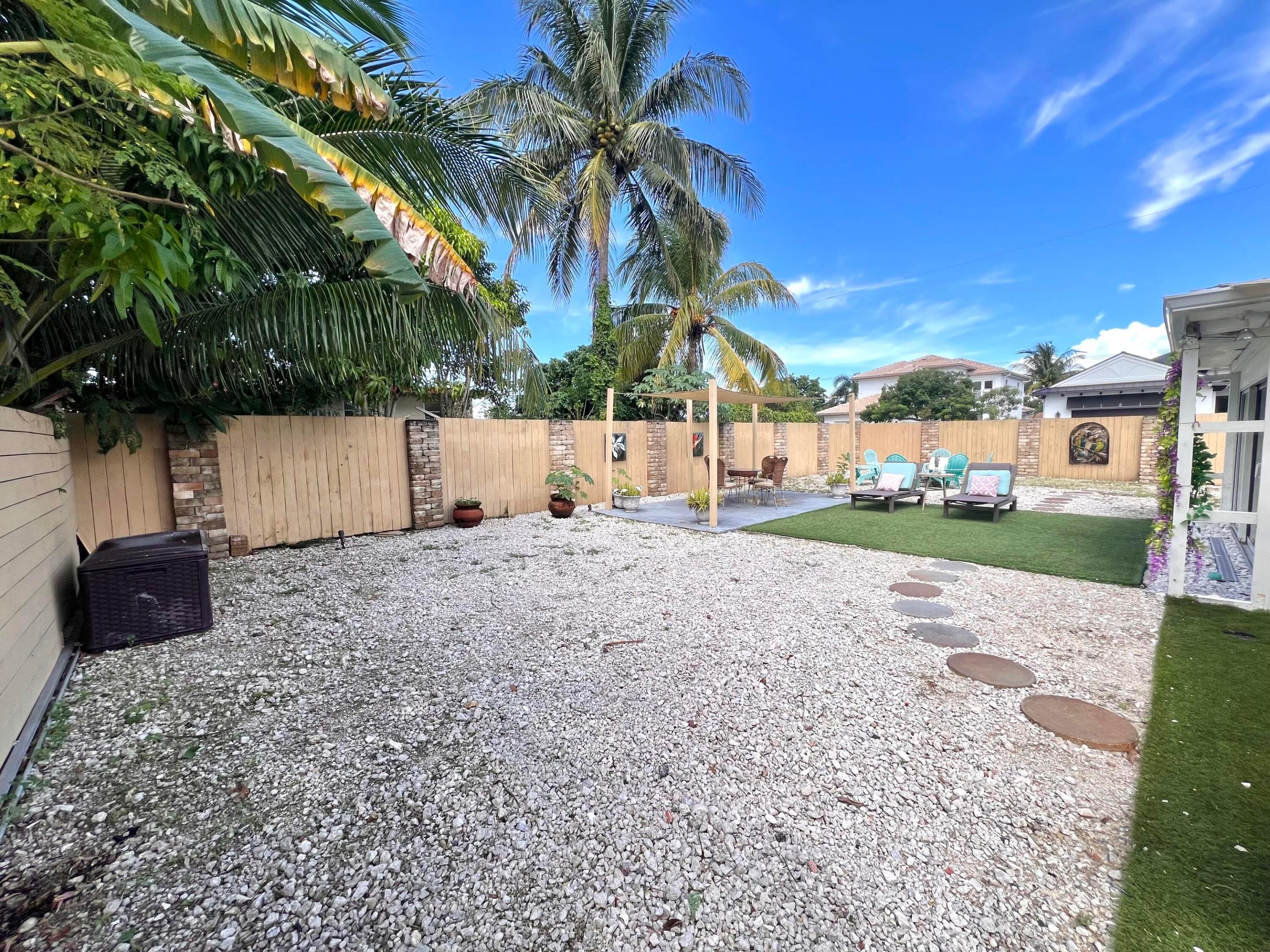 BELLVIEW COURT - Residential