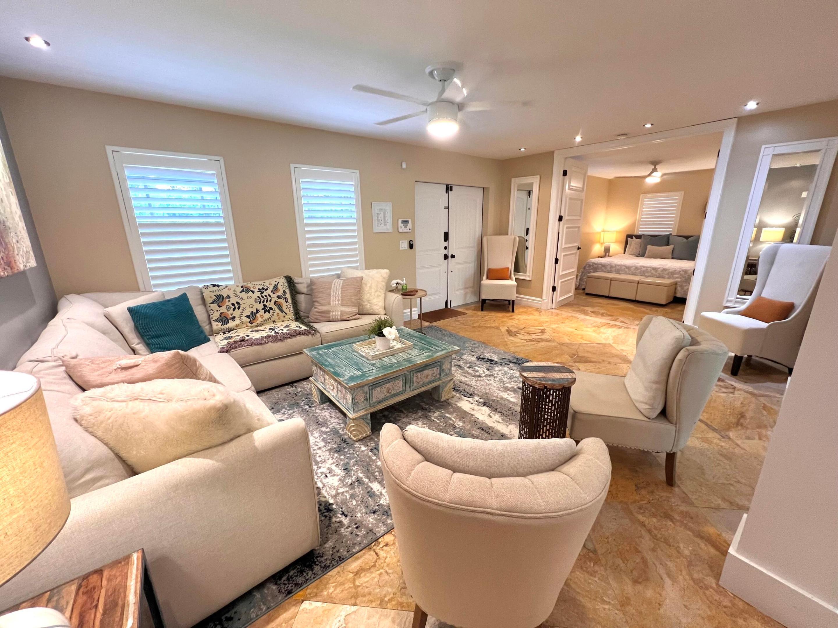 BELLVIEW COURT - Residential