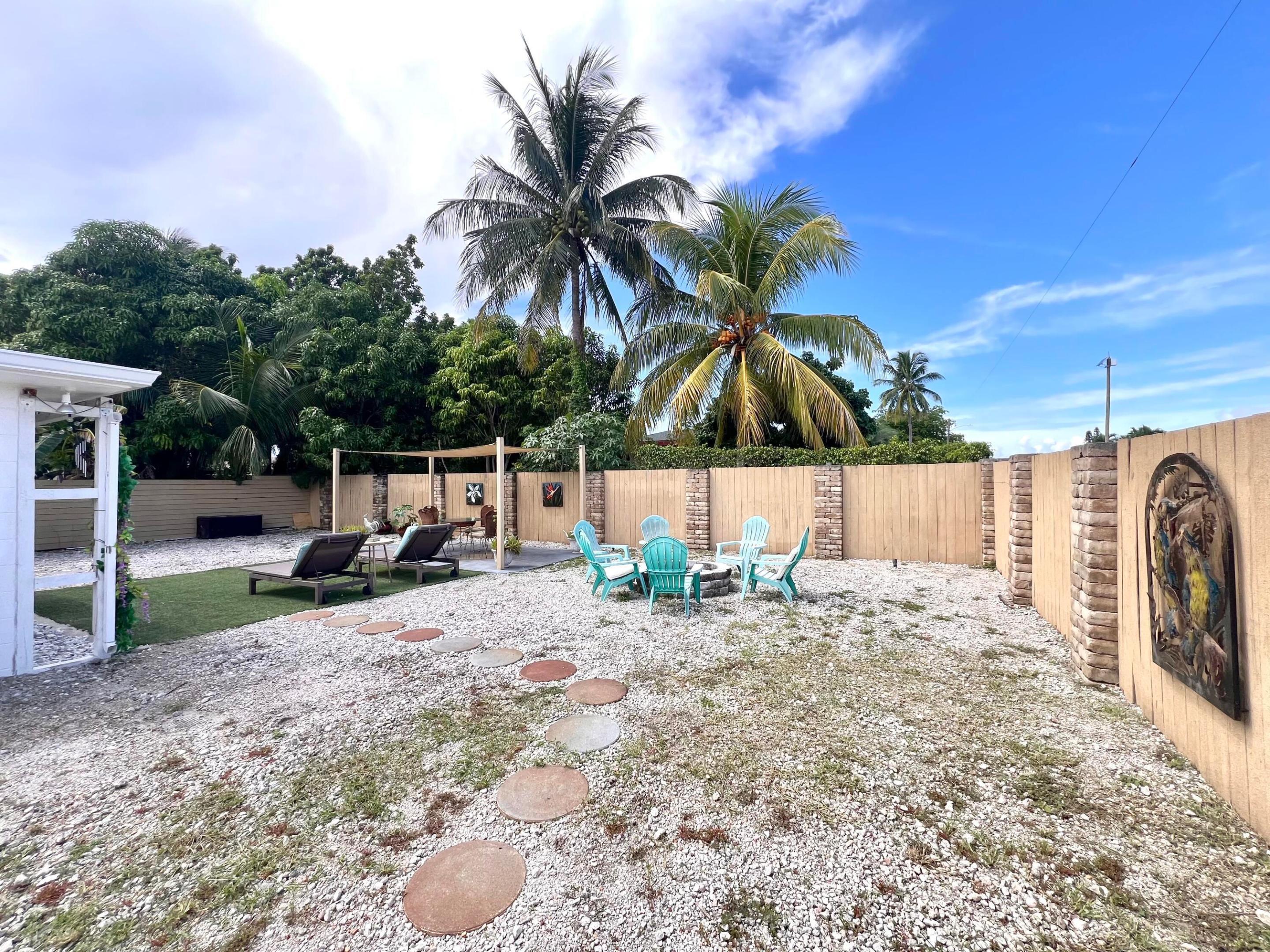 BELLVIEW COURT - Residential