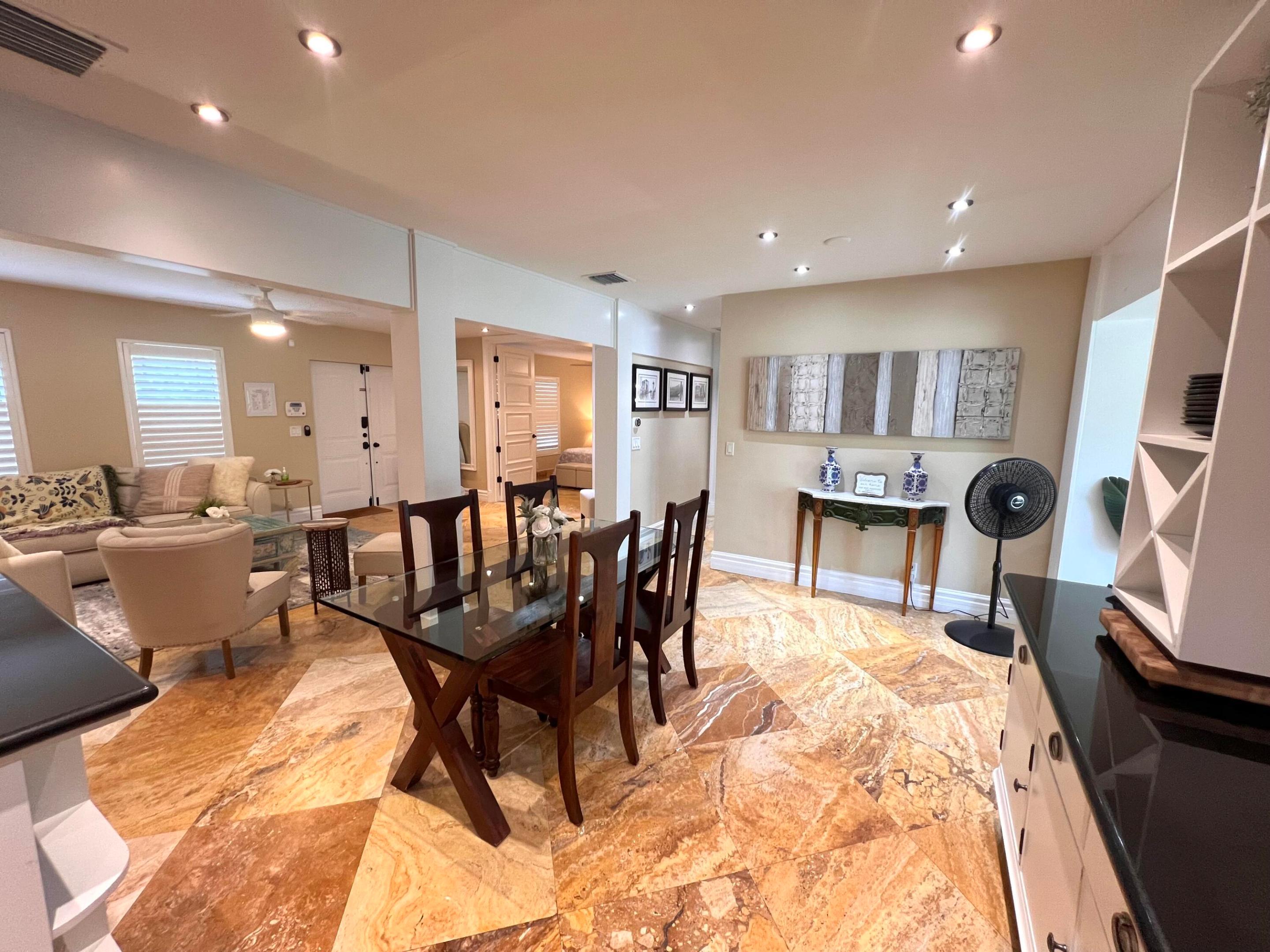 BELLVIEW COURT - Residential