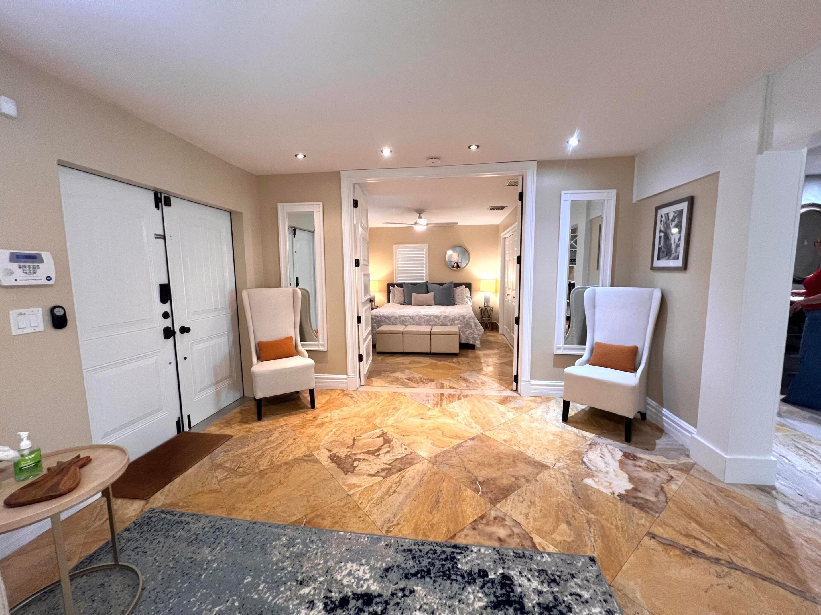 BELLVIEW COURT - Residential