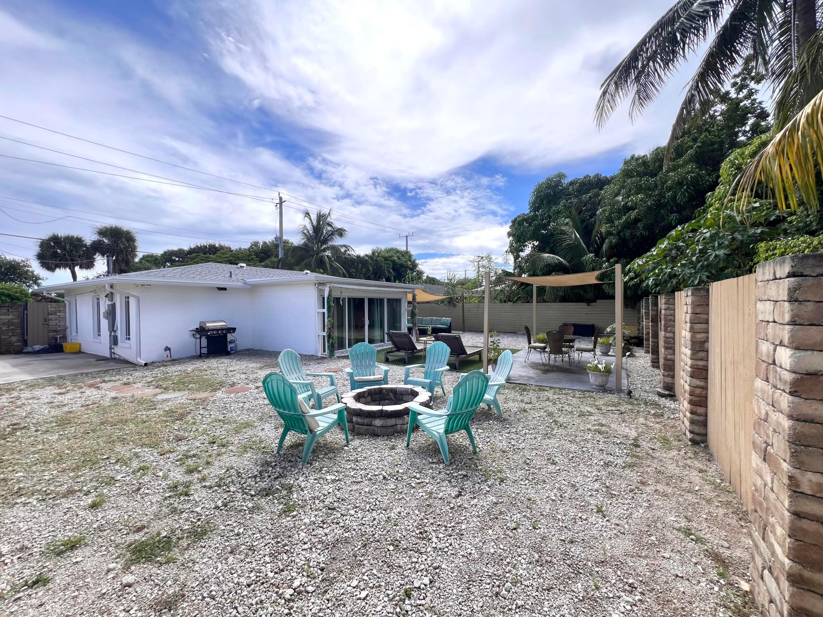 BELLVIEW COURT - Residential