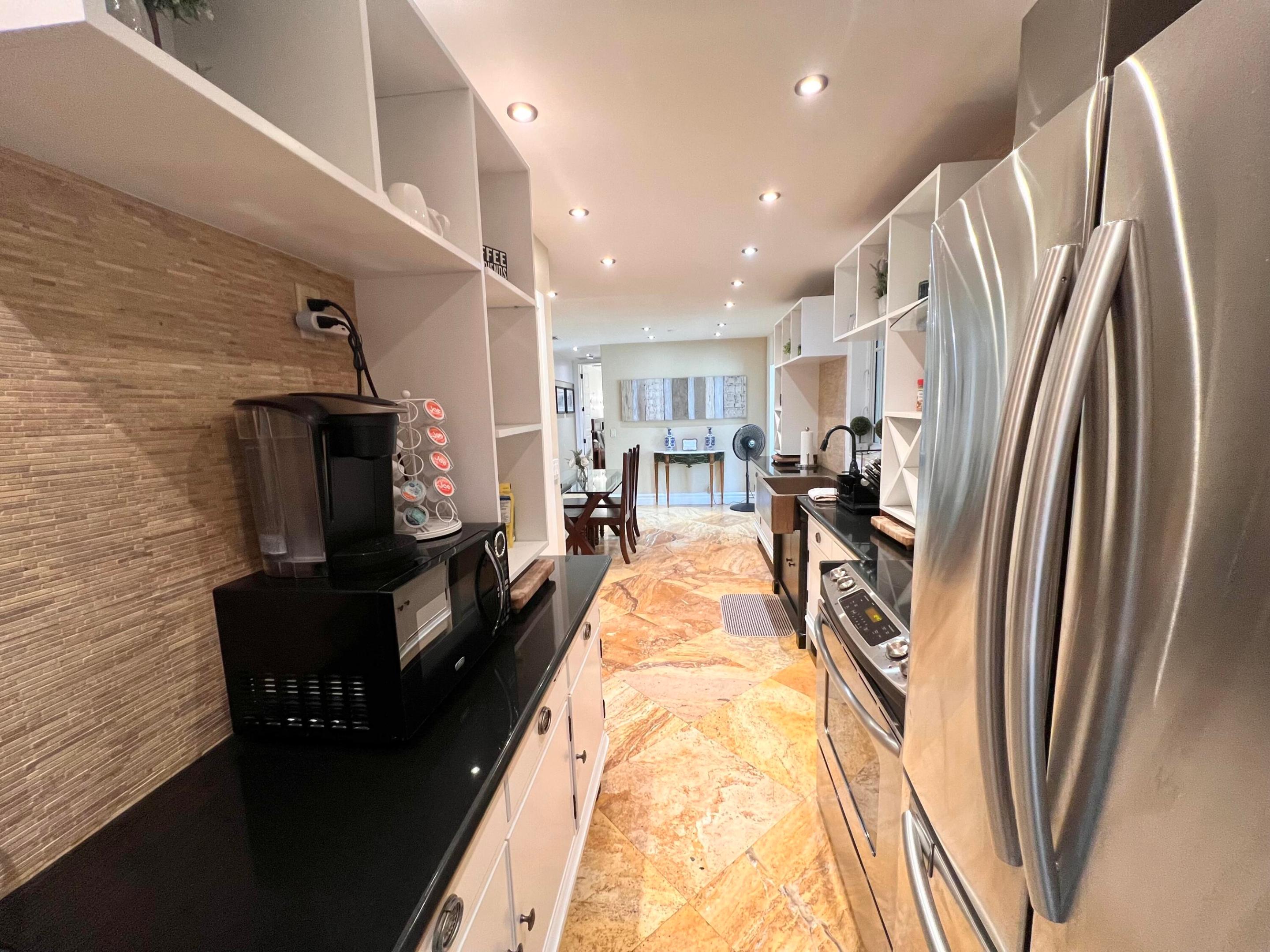 BELLVIEW COURT - Residential