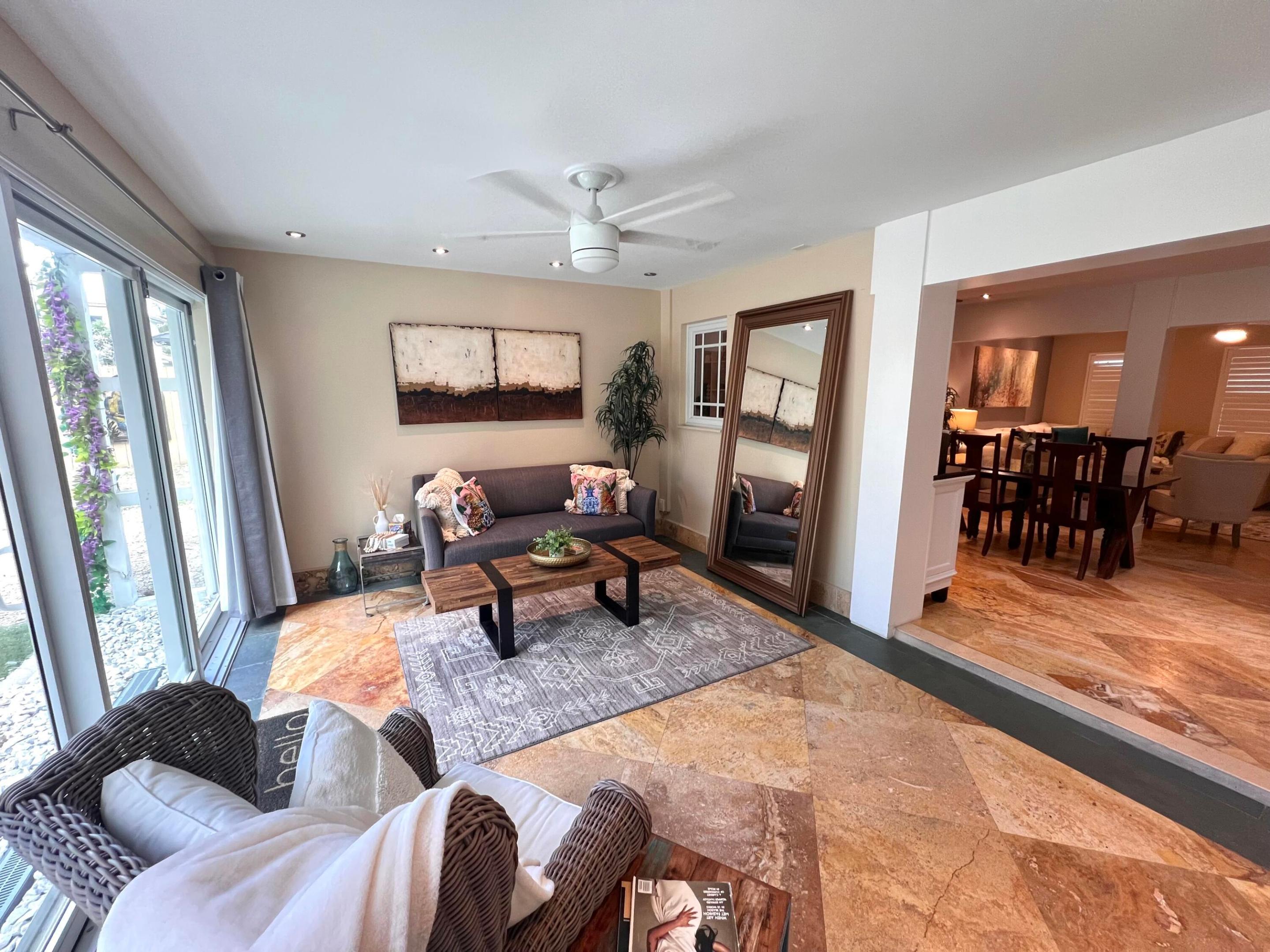 BELLVIEW COURT - Residential