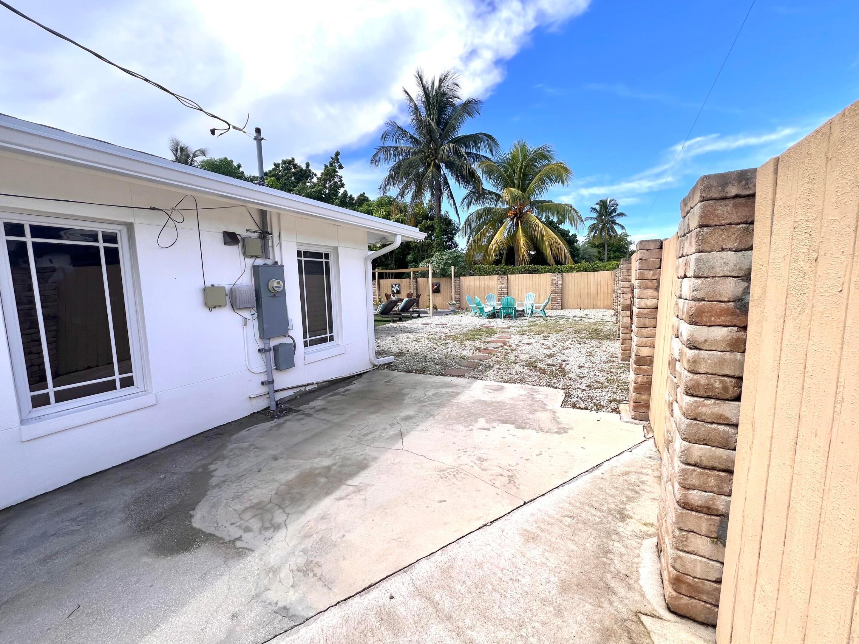 BELLVIEW COURT - Residential