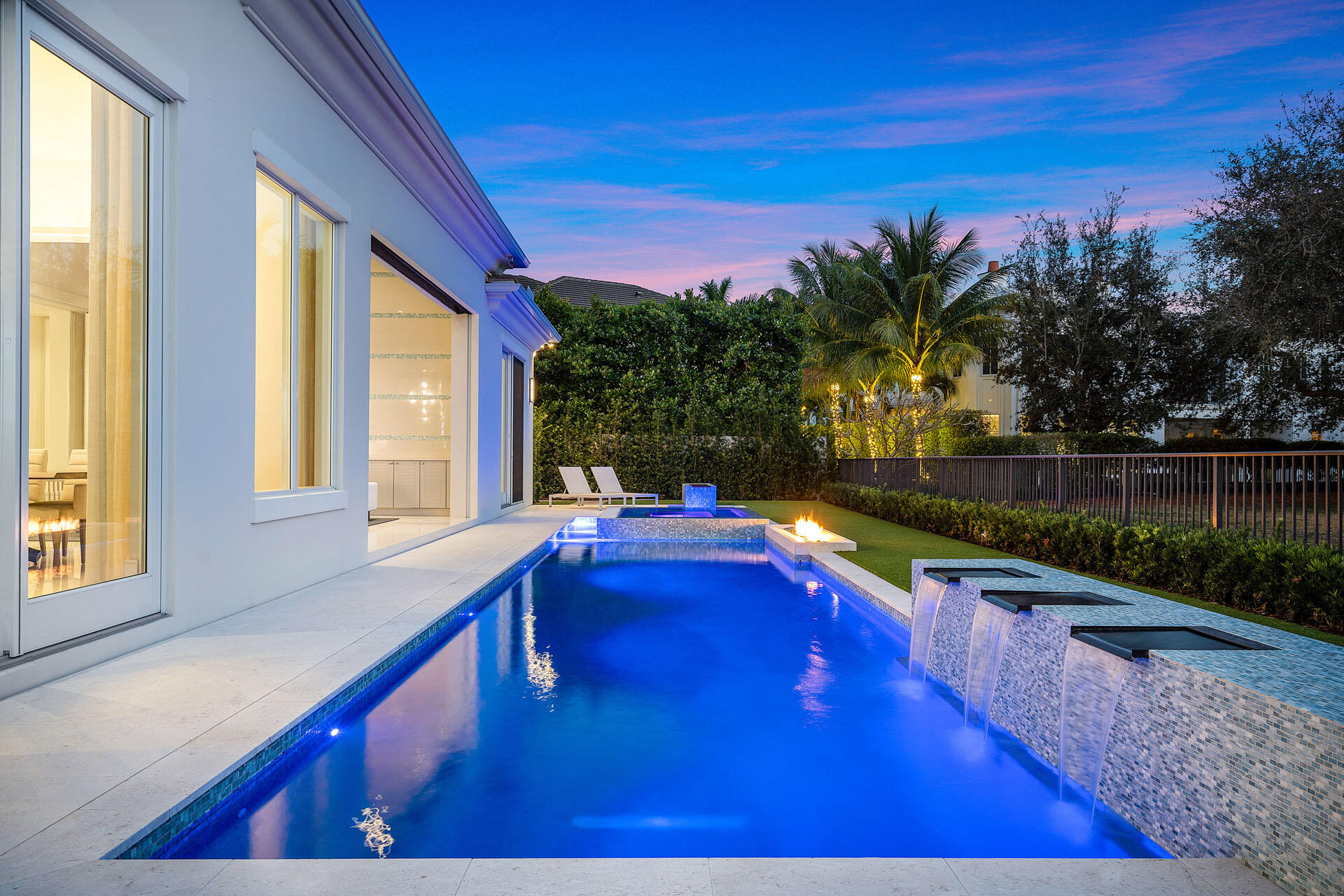 ROYAL PALM YACHT & COUNTRY CLUB - Residential