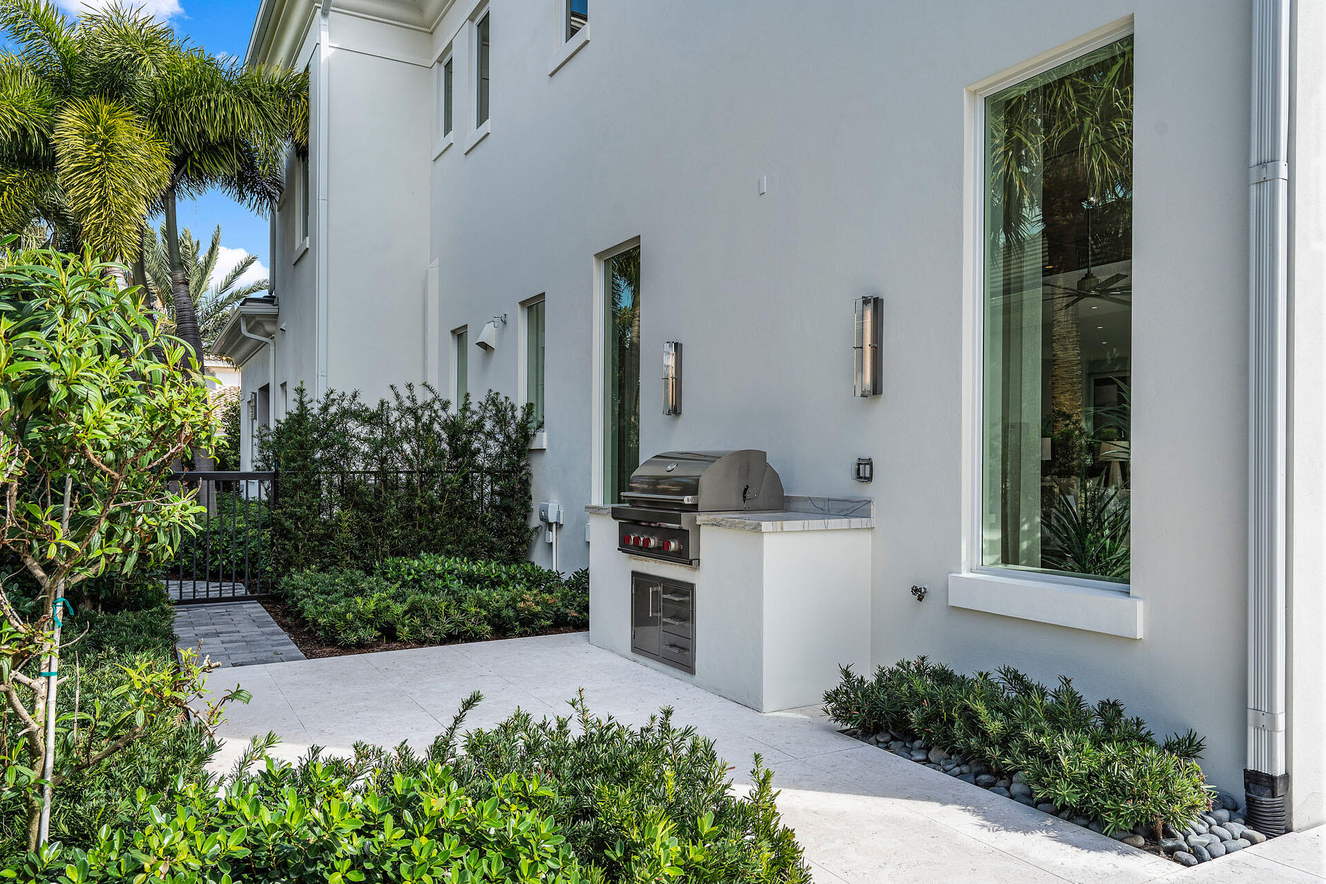 ROYAL PALM YACHT & COUNTRY CLUB - Residential