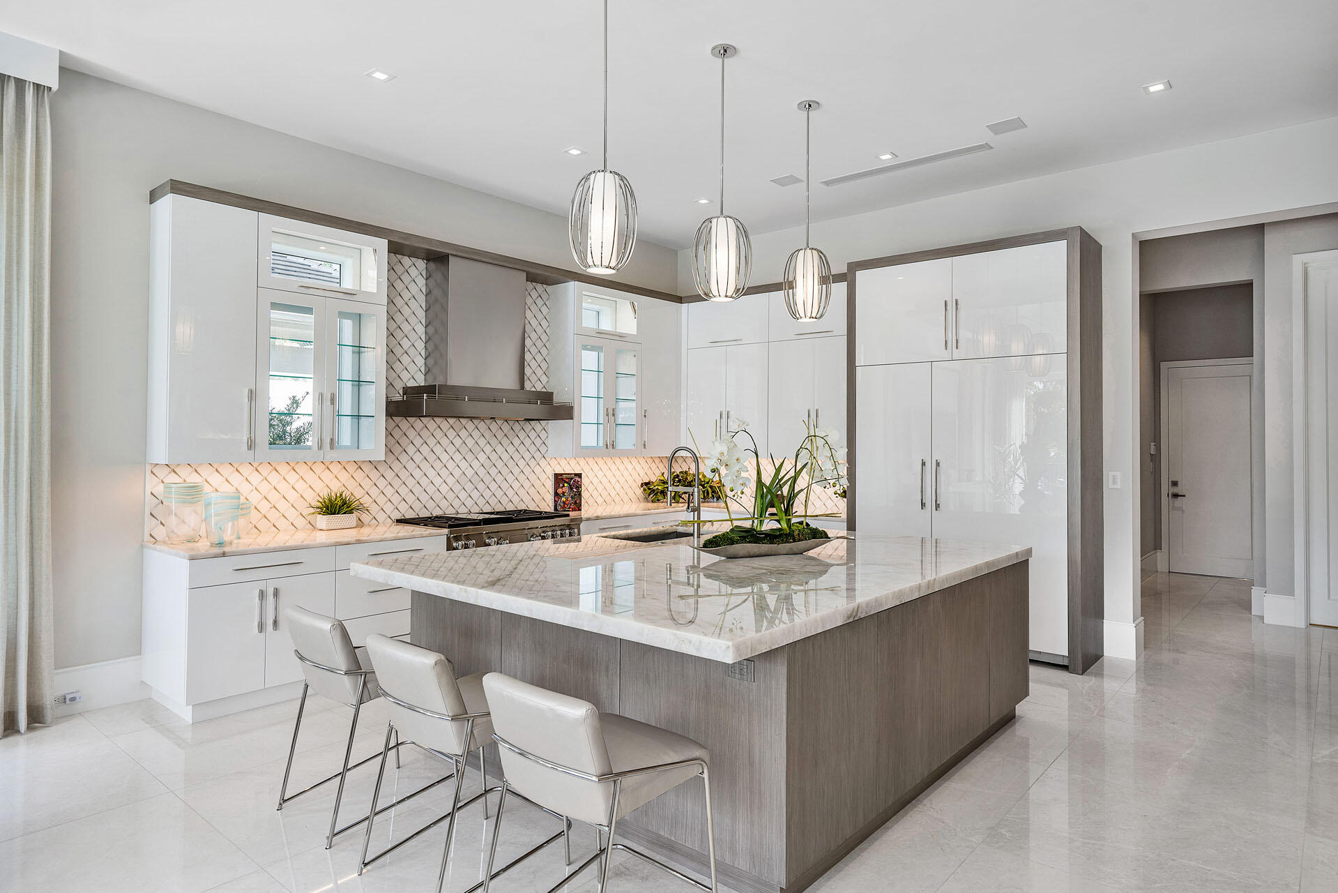 ROYAL PALM YACHT & COUNTRY CLUB - Residential