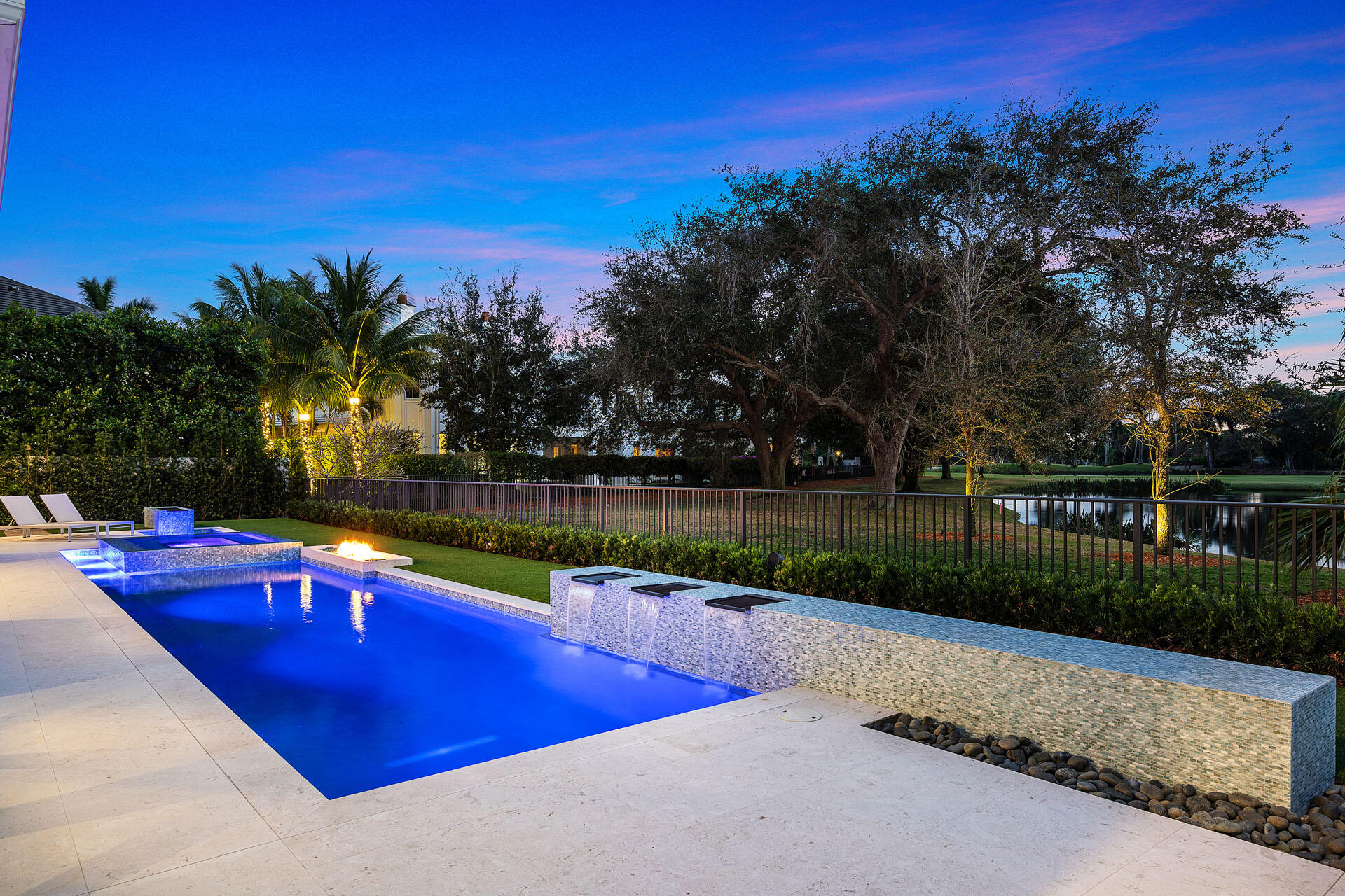 ROYAL PALM YACHT & COUNTRY CLUB - Residential