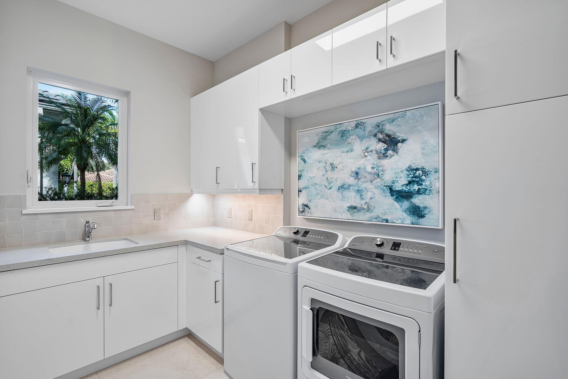 ROYAL PALM YACHT & COUNTRY CLUB - Residential