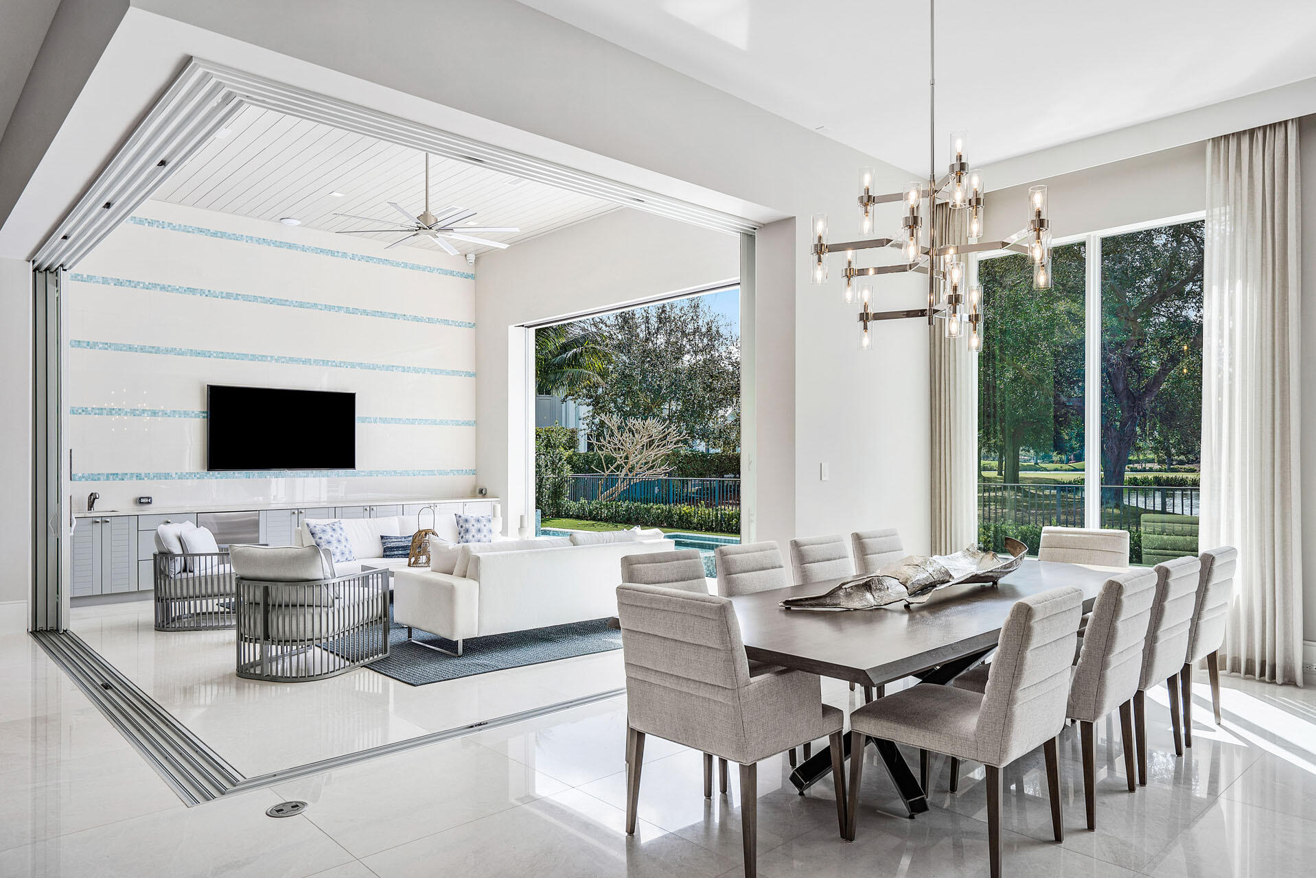 ROYAL PALM YACHT & COUNTRY CLUB - Residential