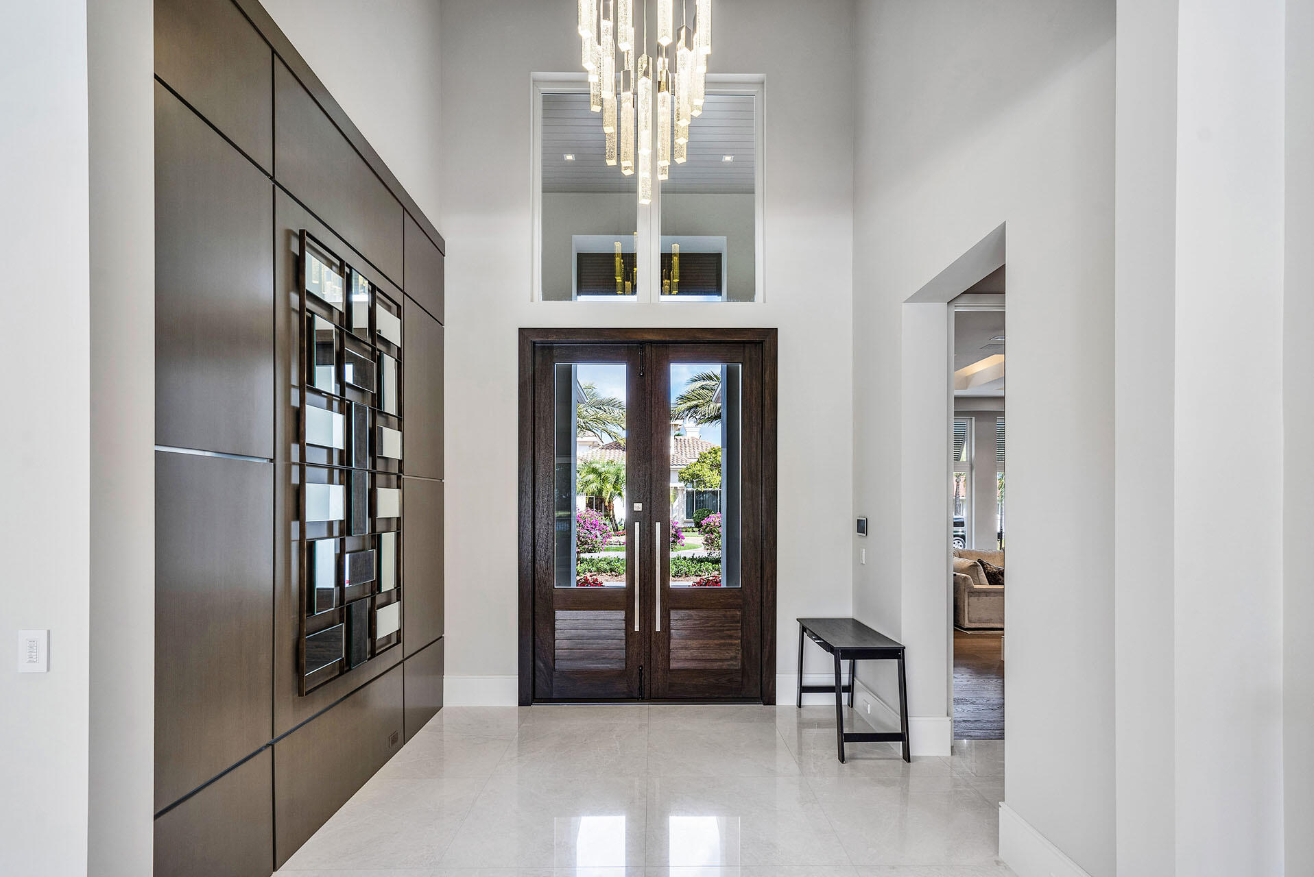 ROYAL PALM YACHT & COUNTRY CLUB - Residential