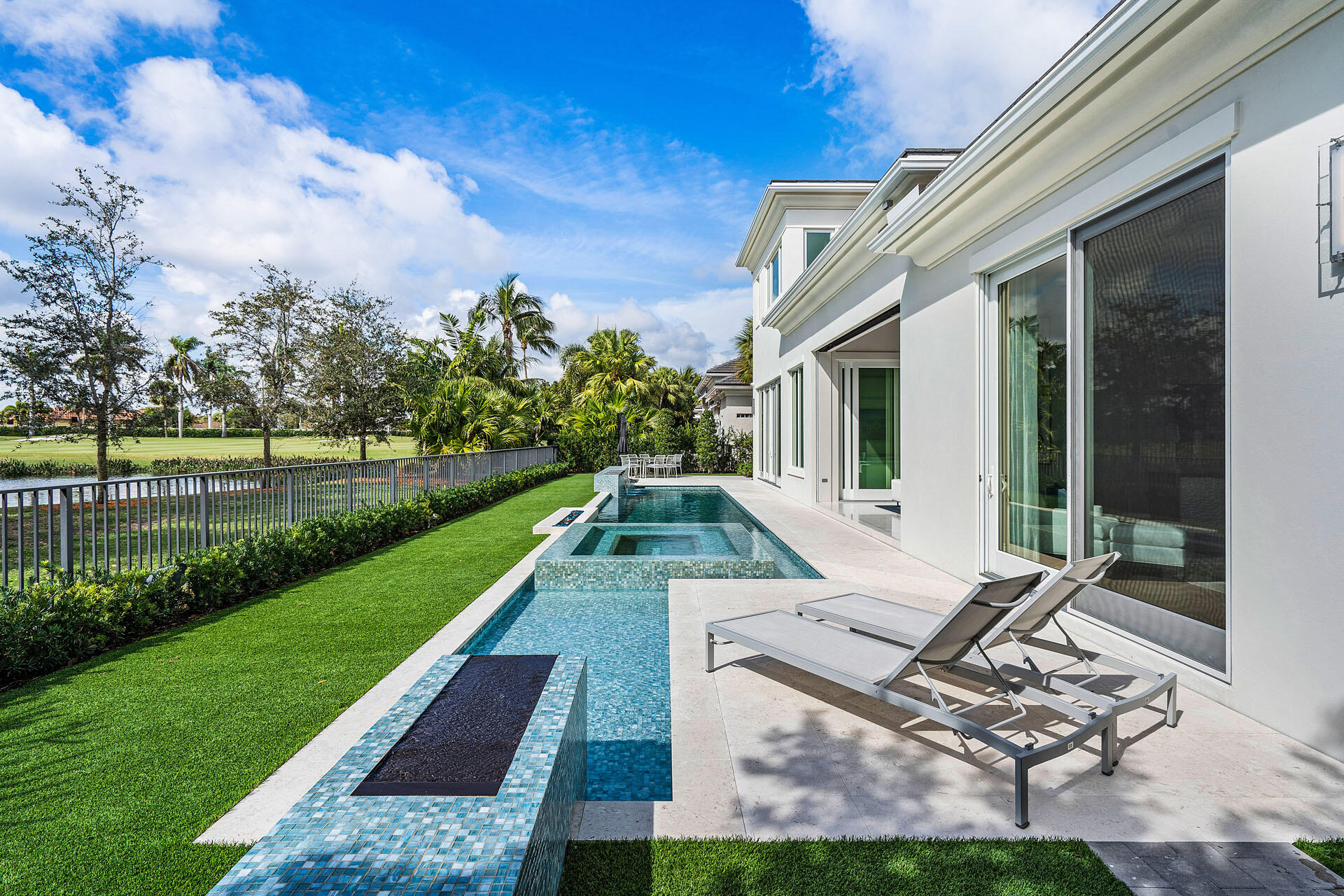 ROYAL PALM YACHT & COUNTRY CLUB - Residential