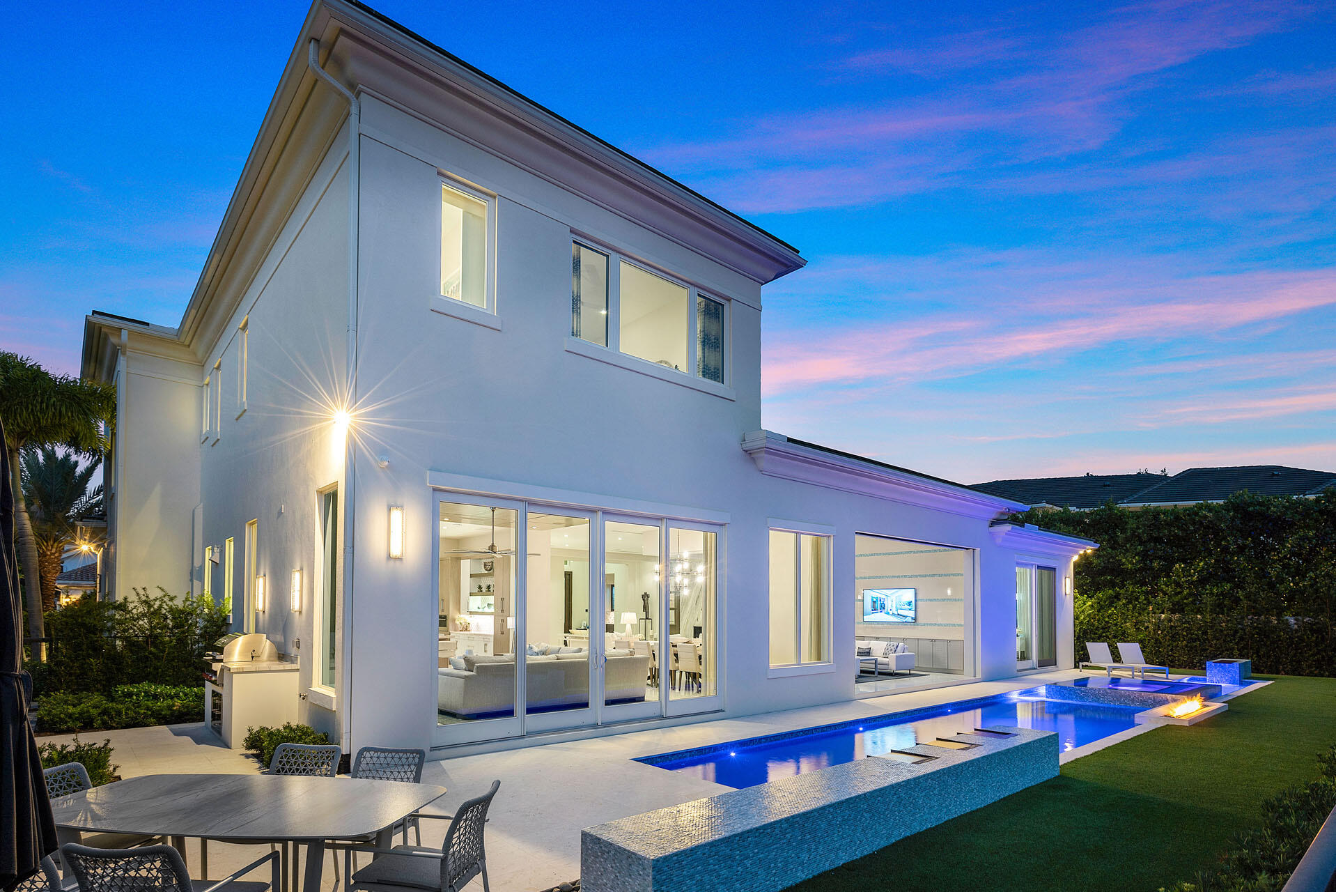 ROYAL PALM YACHT & COUNTRY CLUB - Residential