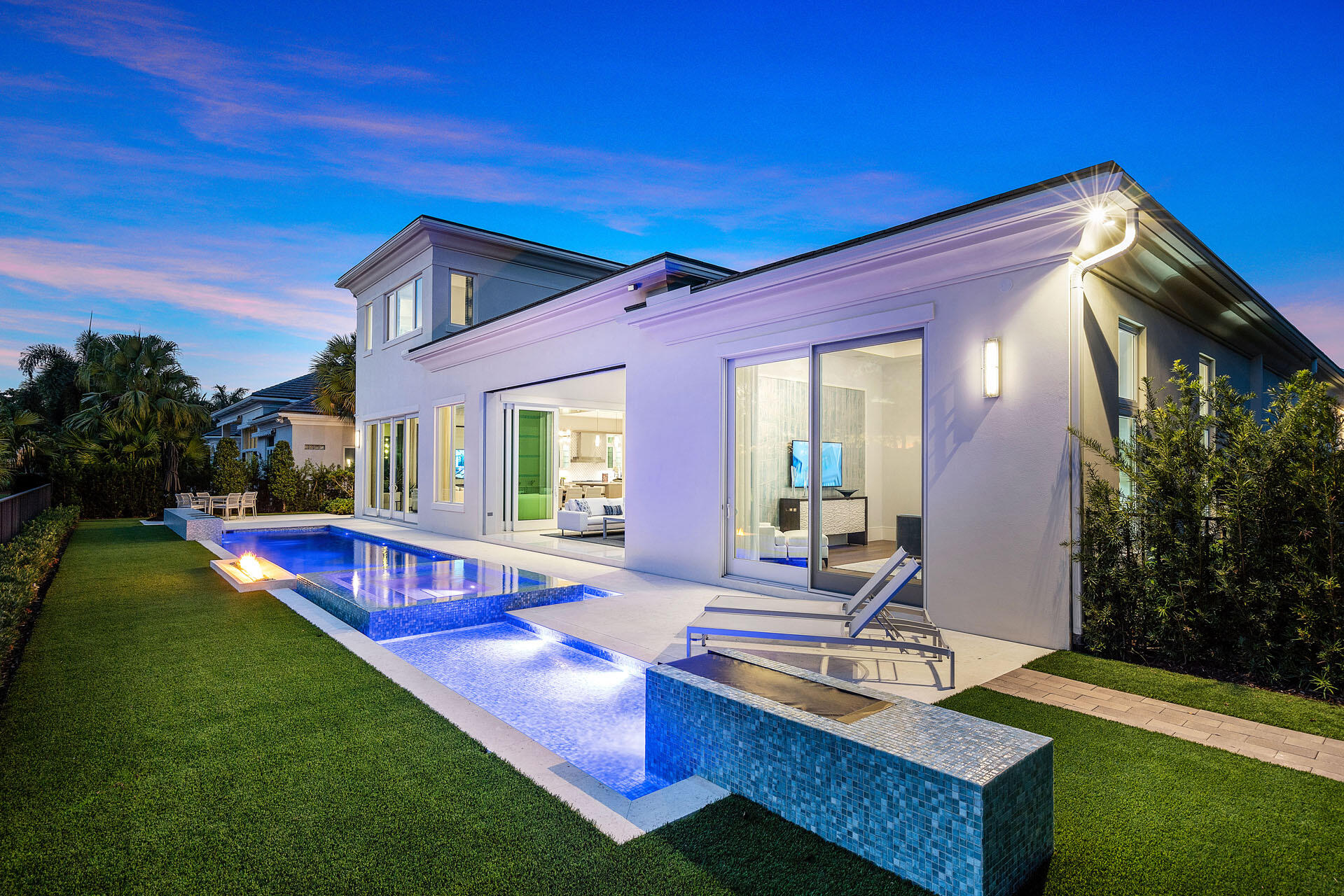 ROYAL PALM YACHT & COUNTRY CLUB - Residential