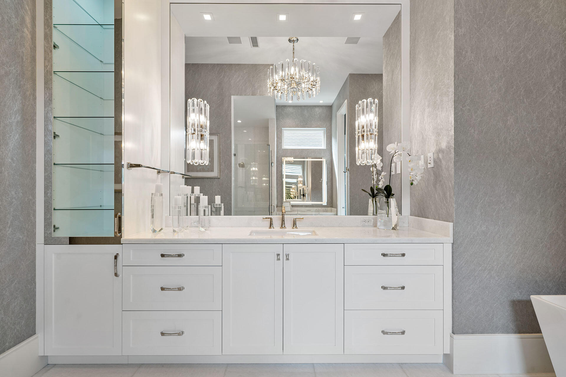ROYAL PALM YACHT & COUNTRY CLUB - Residential
