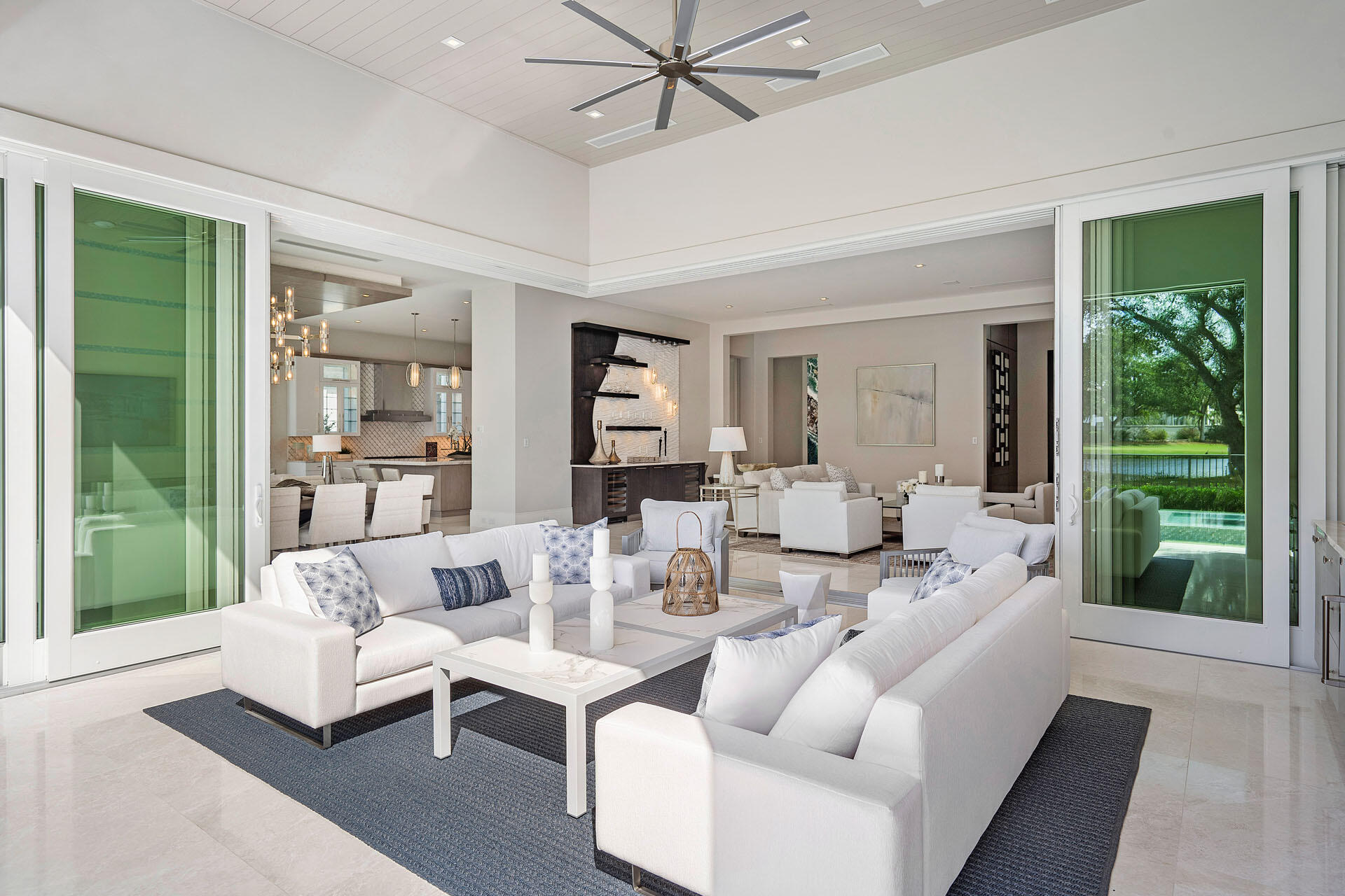 ROYAL PALM YACHT & COUNTRY CLUB - Residential