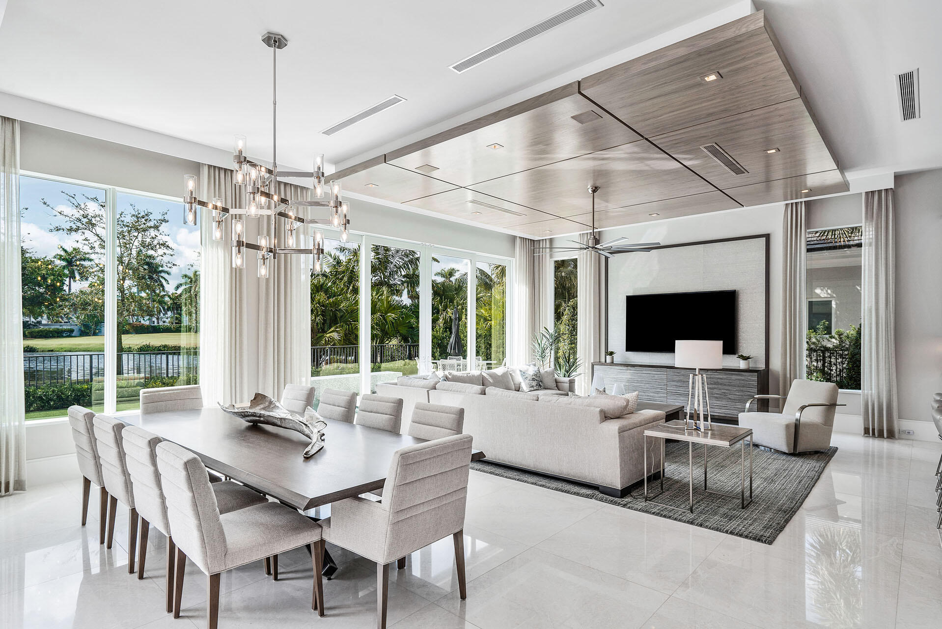 ROYAL PALM YACHT & COUNTRY CLUB - Residential