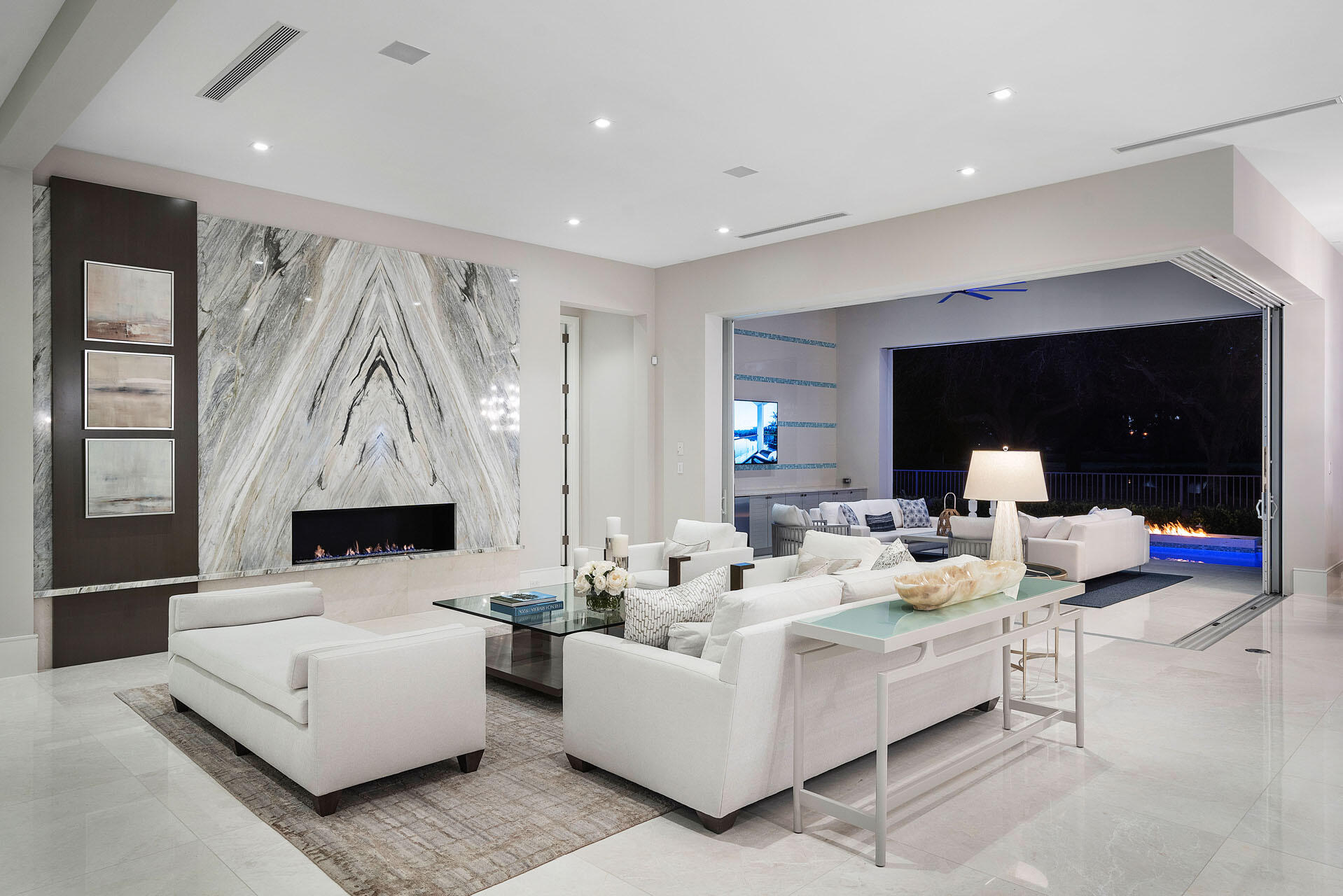 ROYAL PALM YACHT & COUNTRY CLUB - Residential