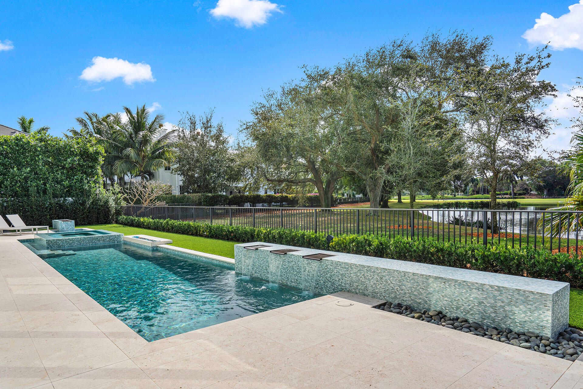 ROYAL PALM YACHT & COUNTRY CLUB - Residential