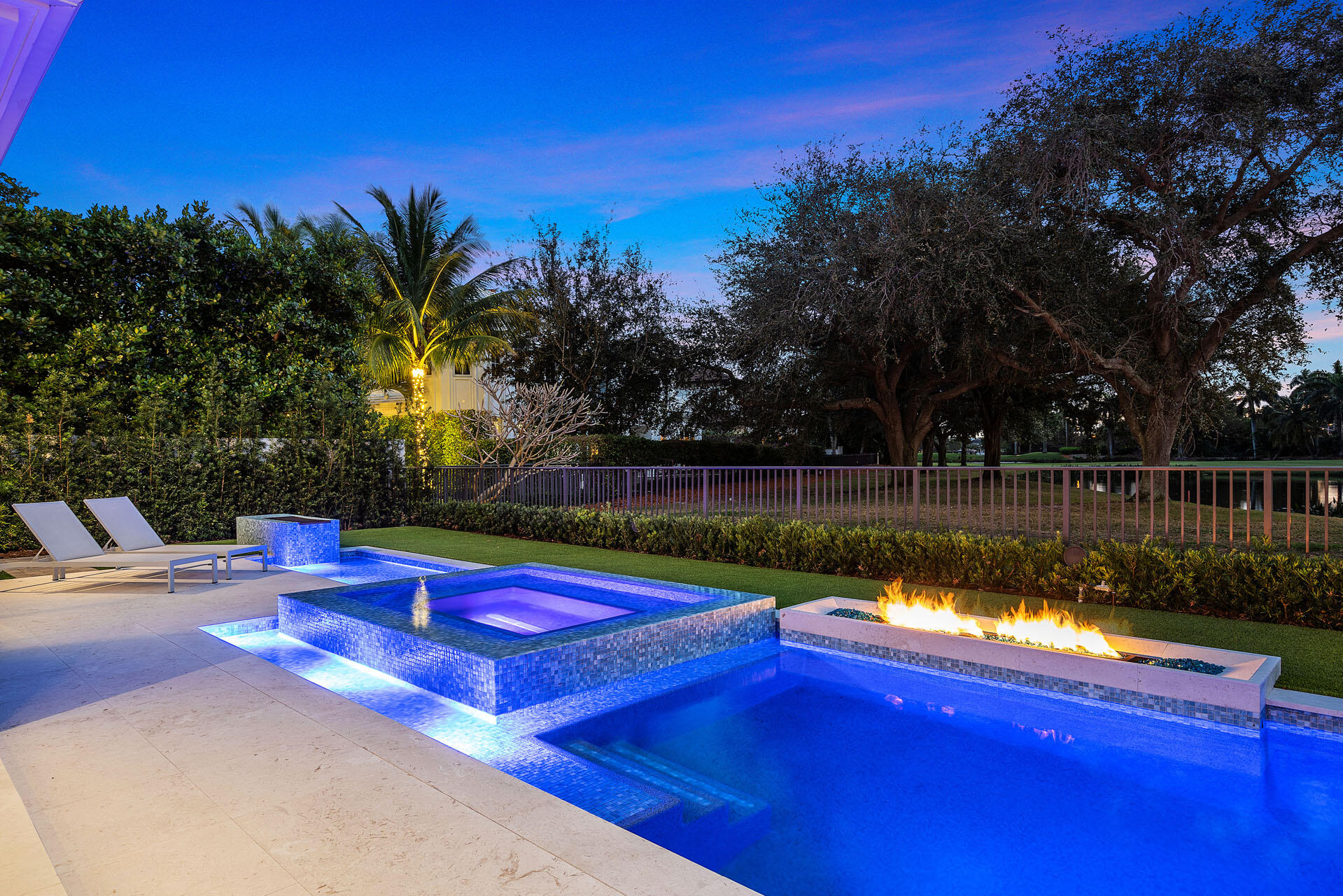 ROYAL PALM YACHT & COUNTRY CLUB - Residential