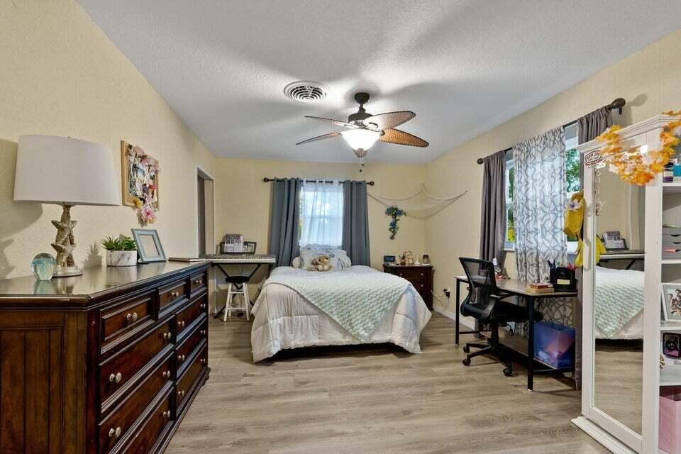 IXORA PARK PLAT NO 7 - Residential
