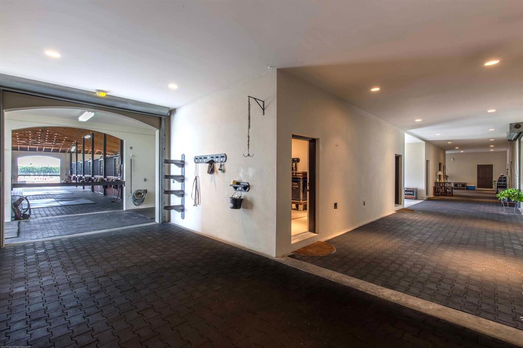PALM BEACH POINT EAST - Residential