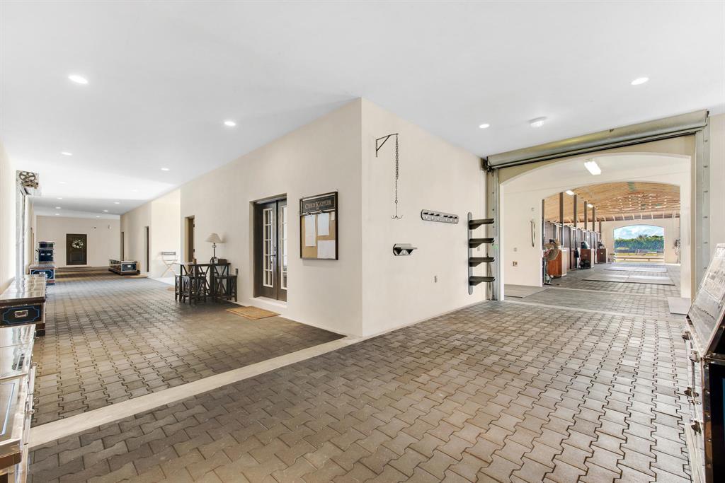 PALM BEACH POINT EAST - Residential