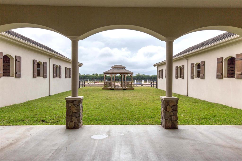 PALM BEACH POINT EAST - Residential