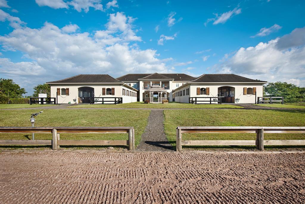 PALM BEACH POINT EAST - Residential