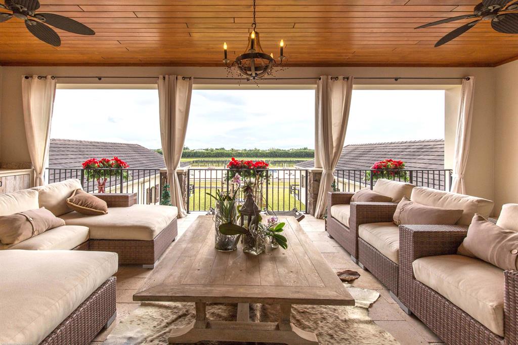 PALM BEACH POINT EAST - Residential