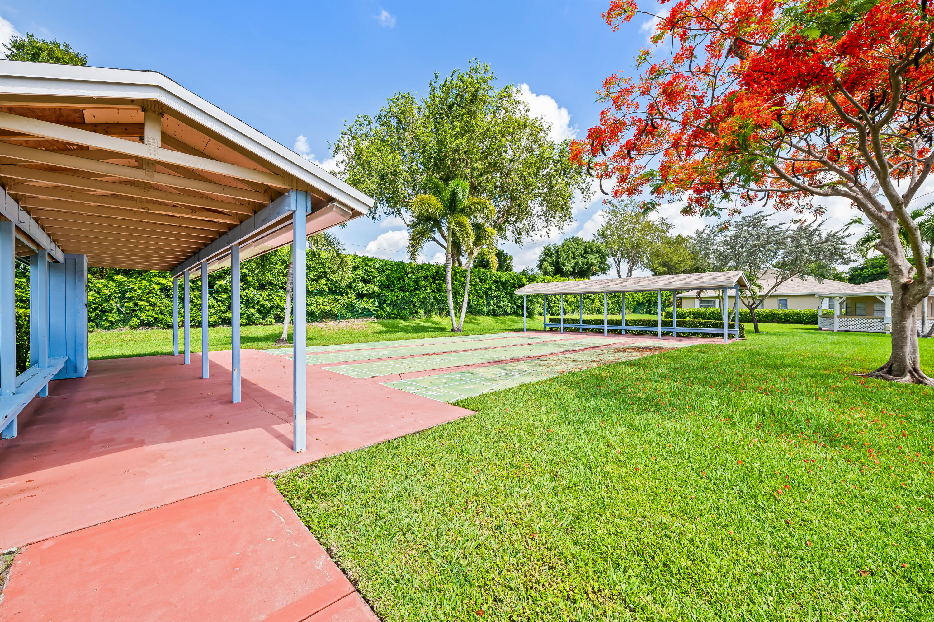 WHISPER WALK - Residential