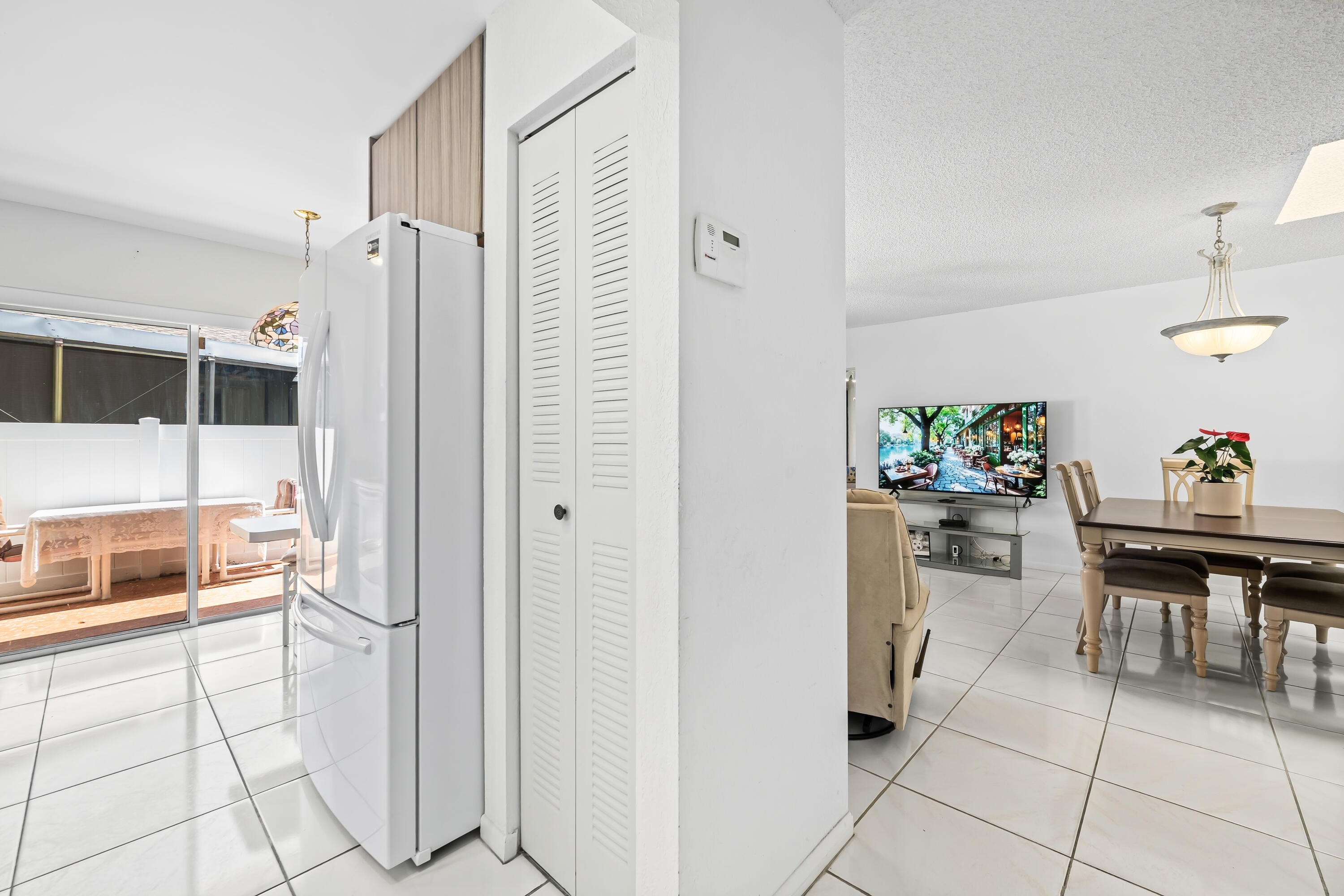 WHISPER WALK - Residential