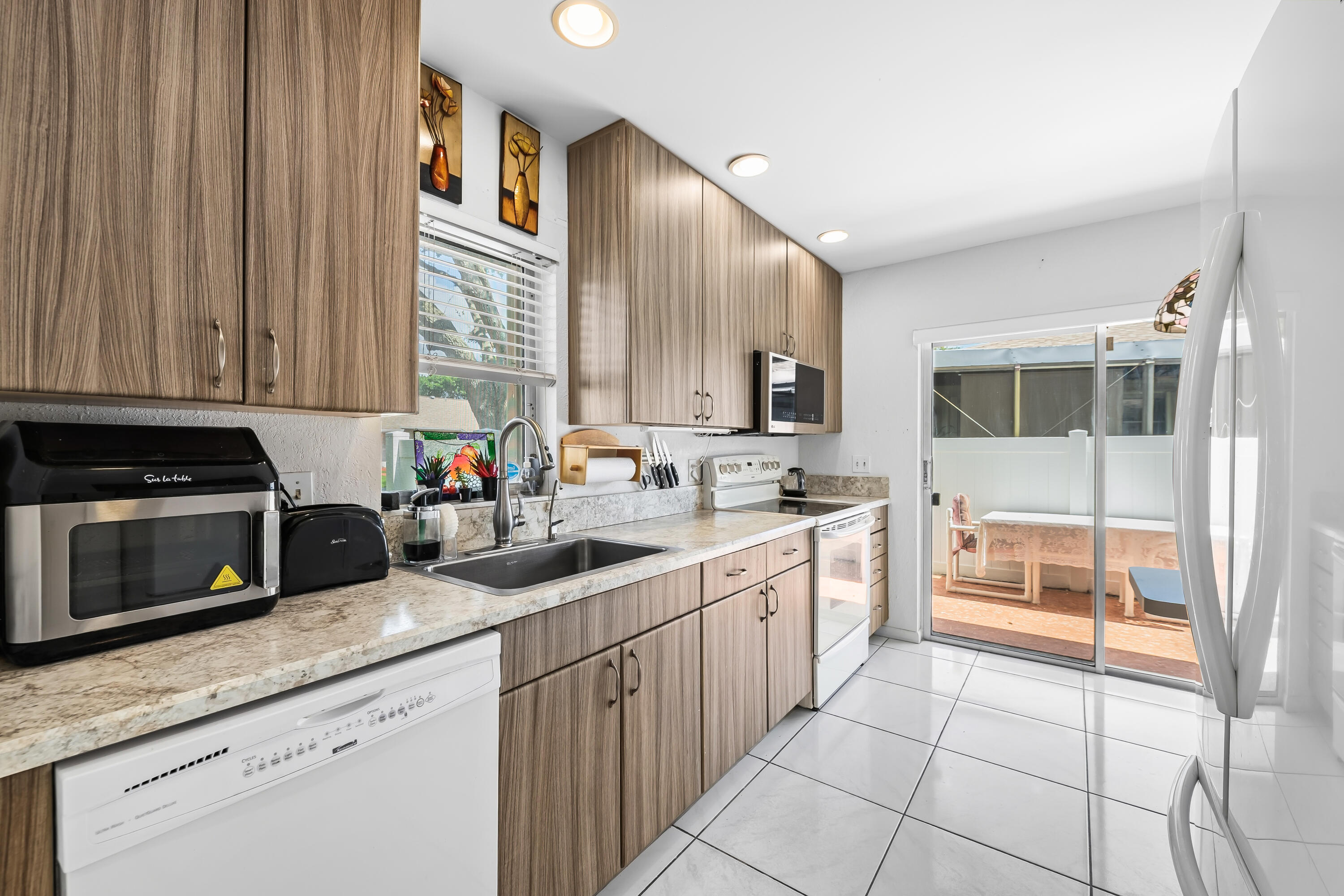WHISPER WALK - Residential