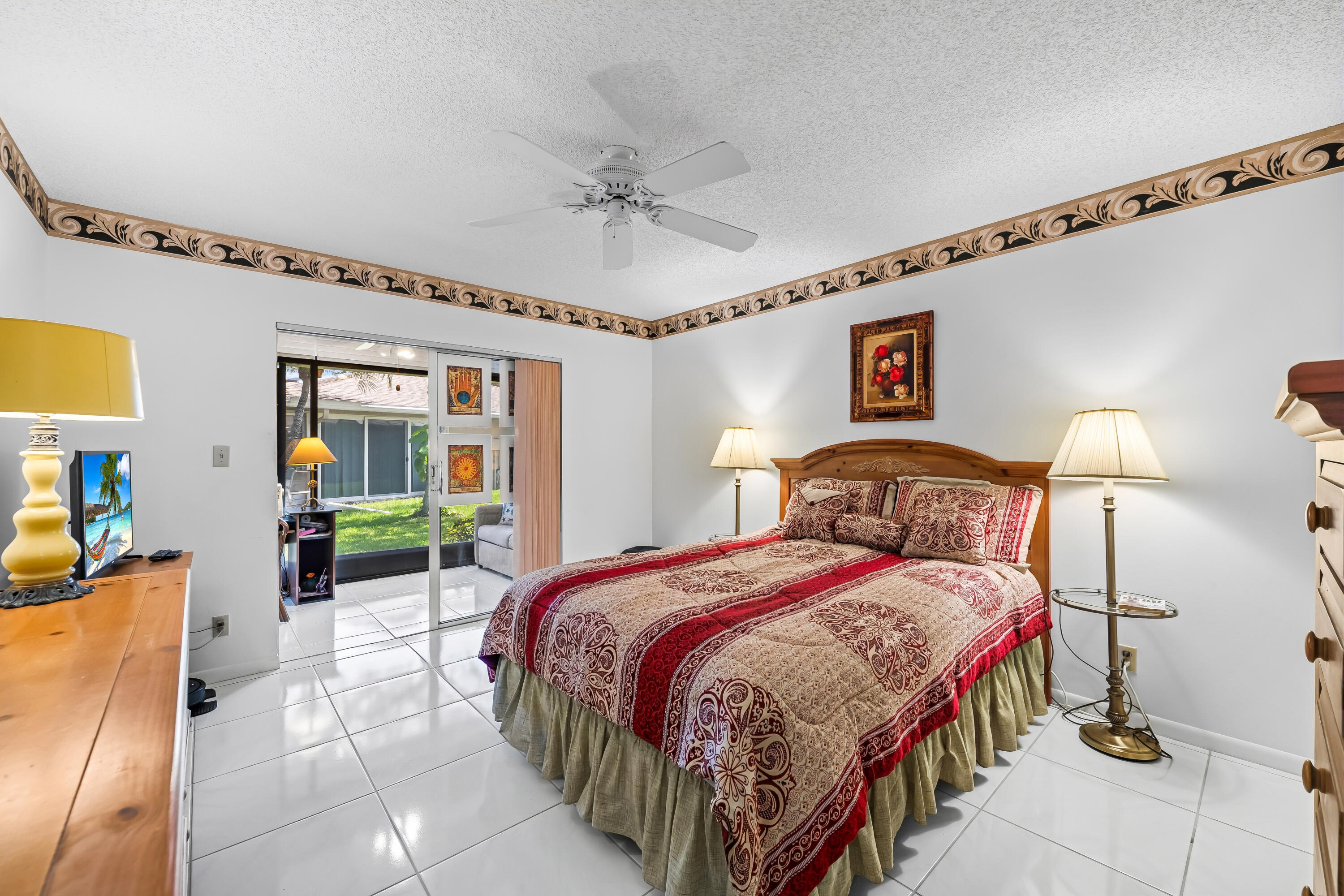 WHISPER WALK - Residential