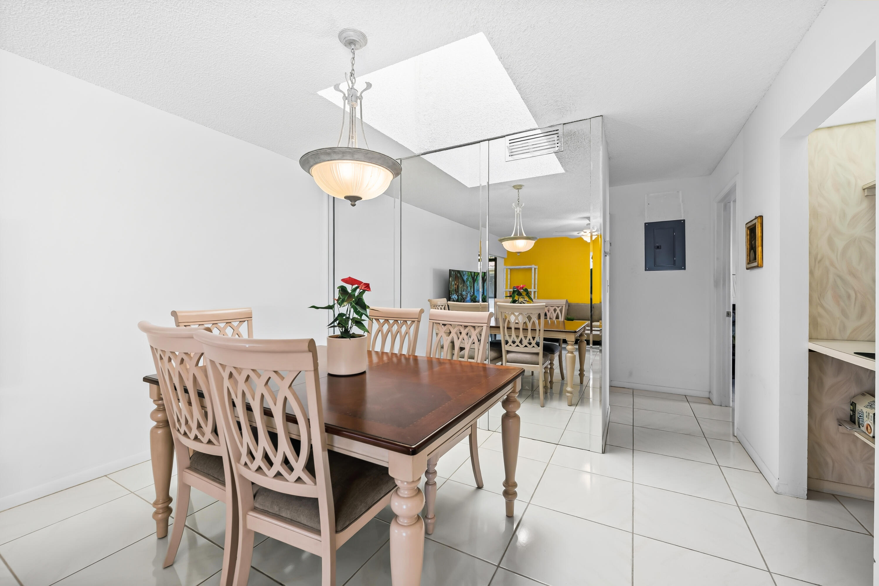 WHISPER WALK - Residential