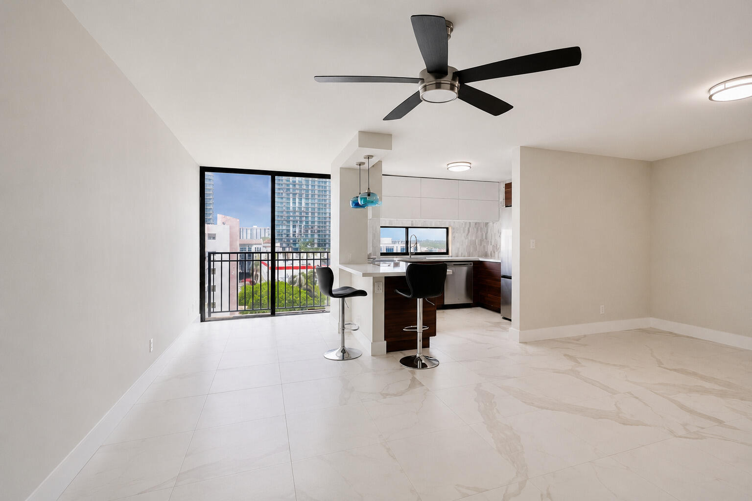PLAZA OF AMERICAS CONDO - Residential