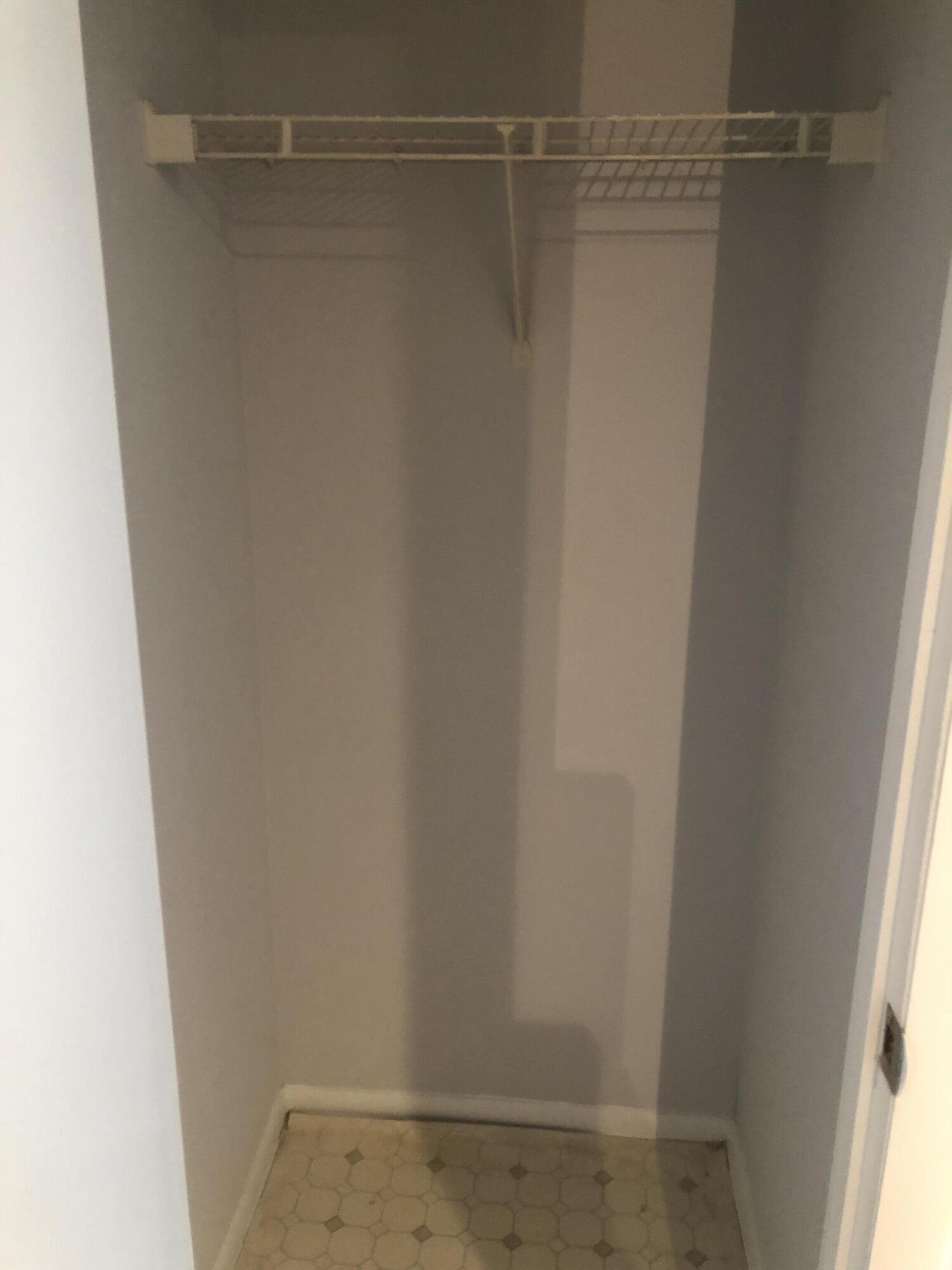 PALM LAKE CONDO - Residential Lease