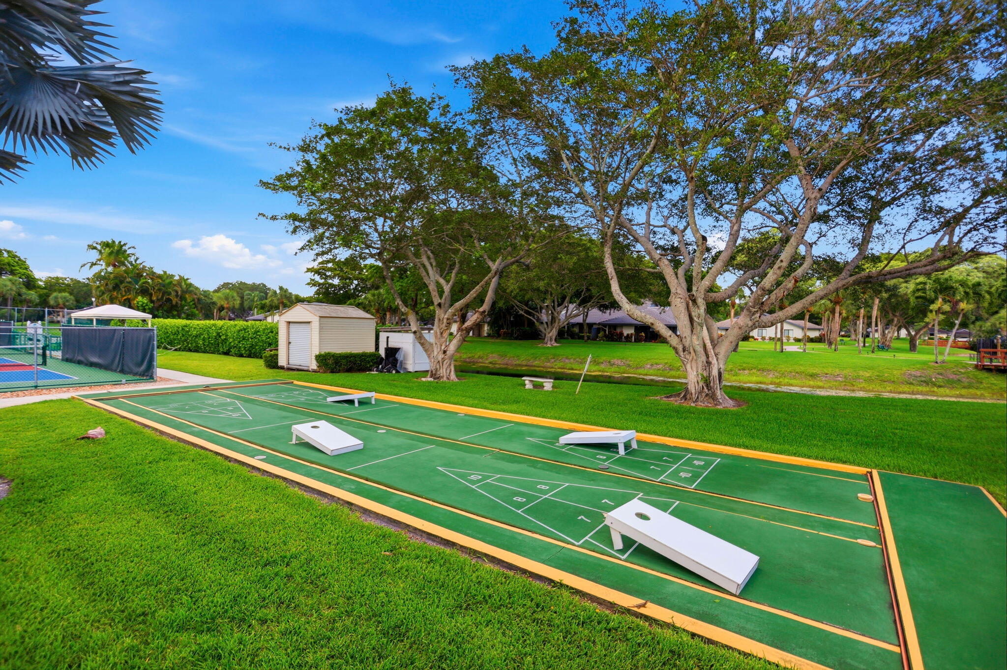 LAKESIDE CONDO 9 OF BANYAN SPRINGS - Residential