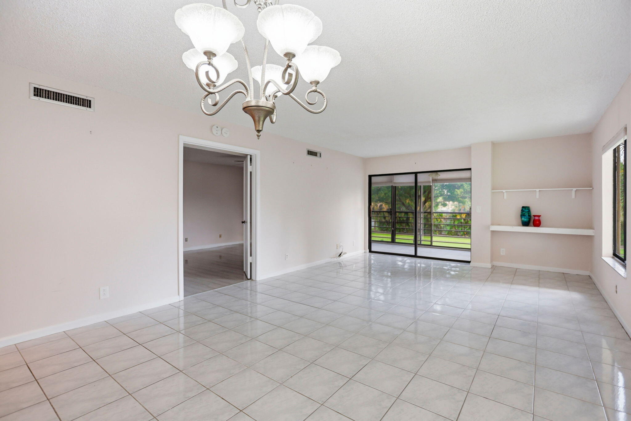 LAKESIDE CONDO 9 OF BANYAN SPRINGS - Residential