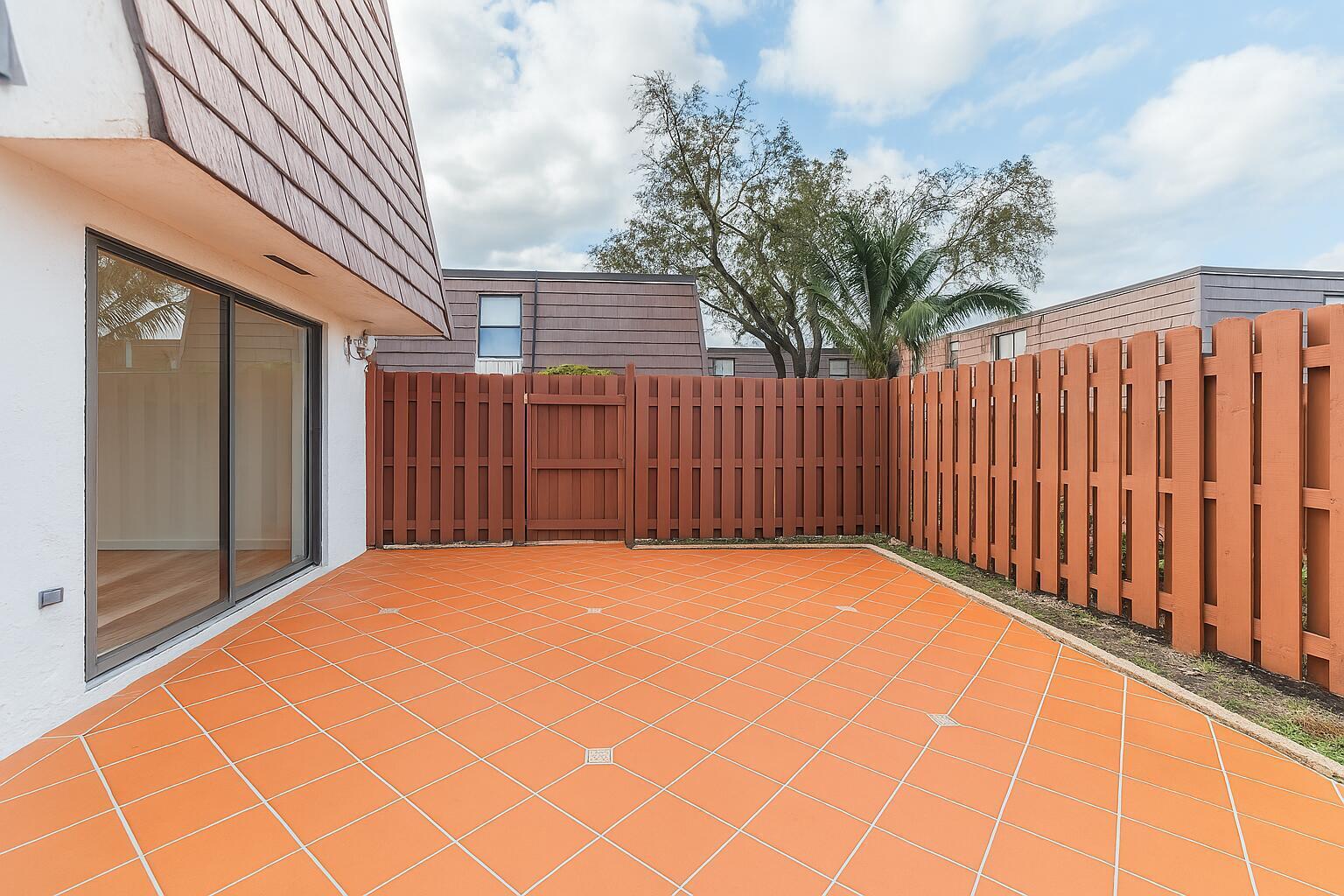 Courtyard At Boca II - Residential Lease
