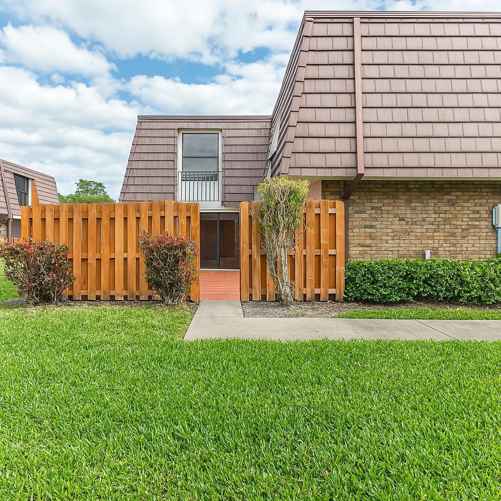 Courtyard At Boca II - Residential Lease