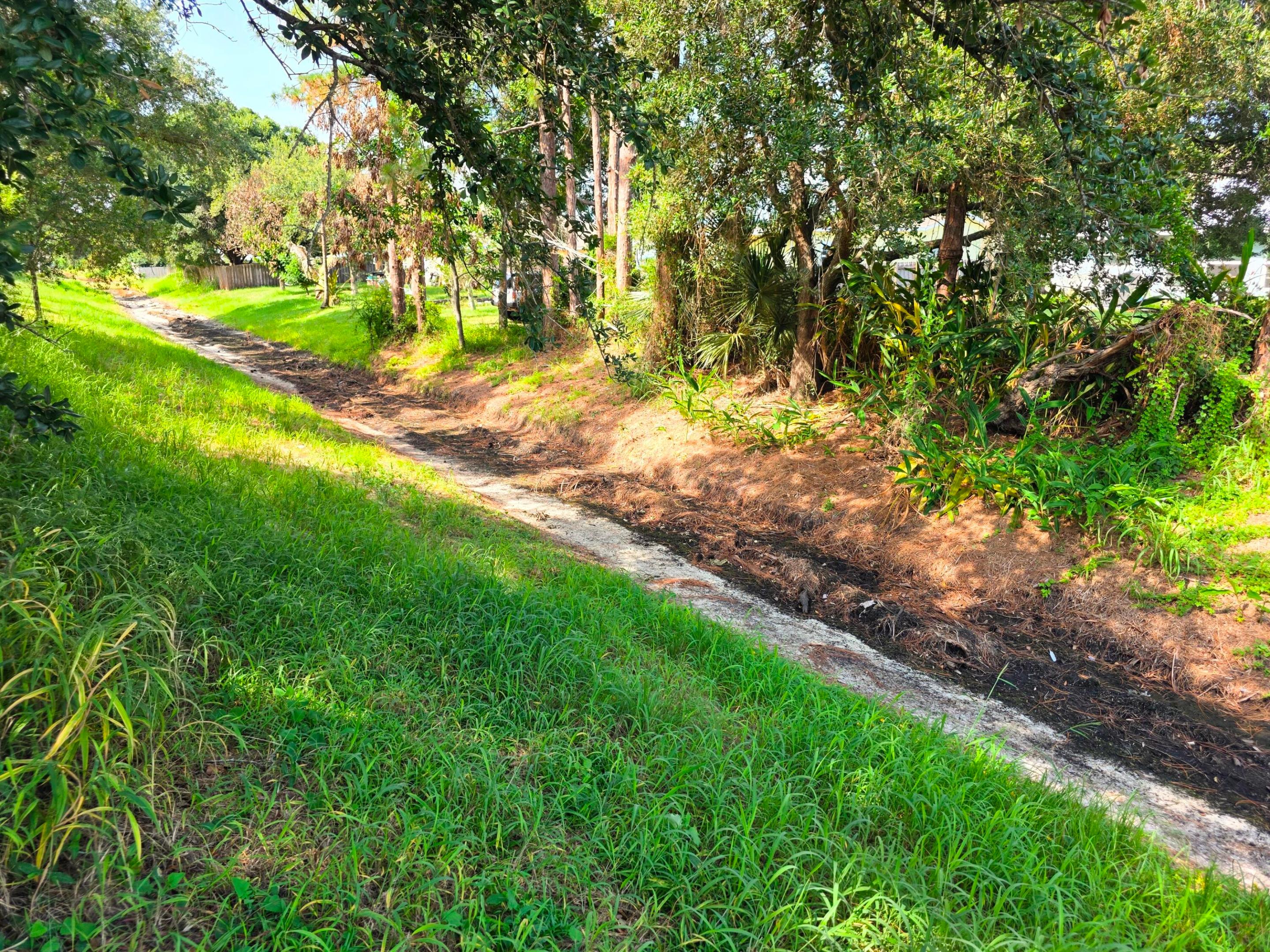 PORT ST LUCIE SECTION 28 - Land