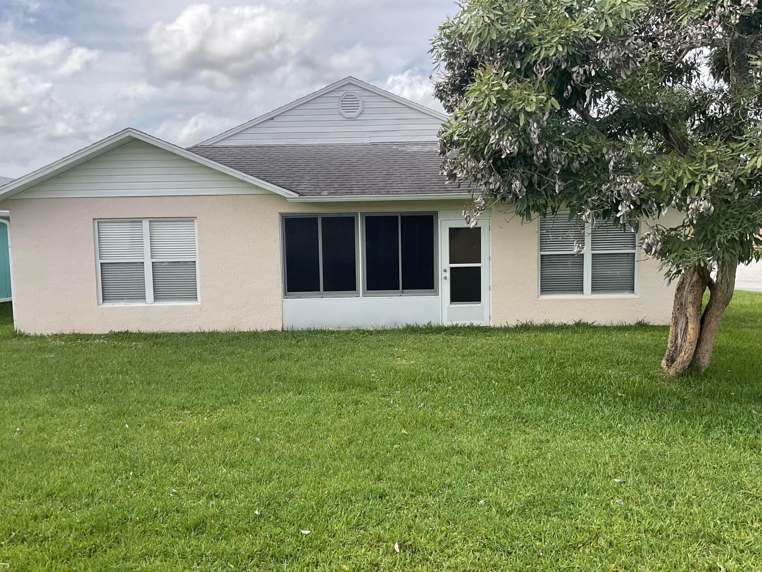 SPANISH LAKES FAIRWAYS NE PHASE - Residential