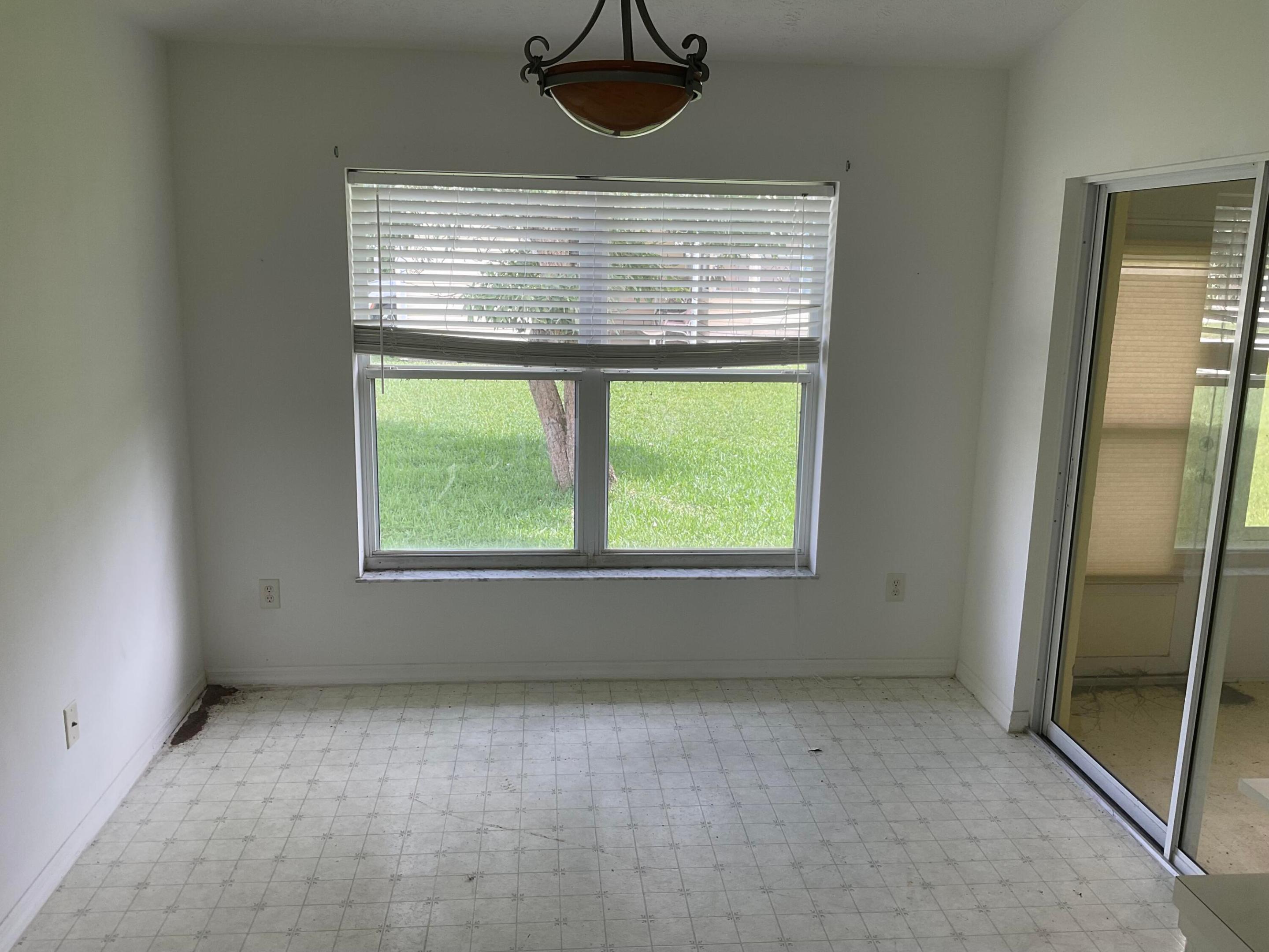SPANISH LAKES FAIRWAYS NE PHASE - Residential